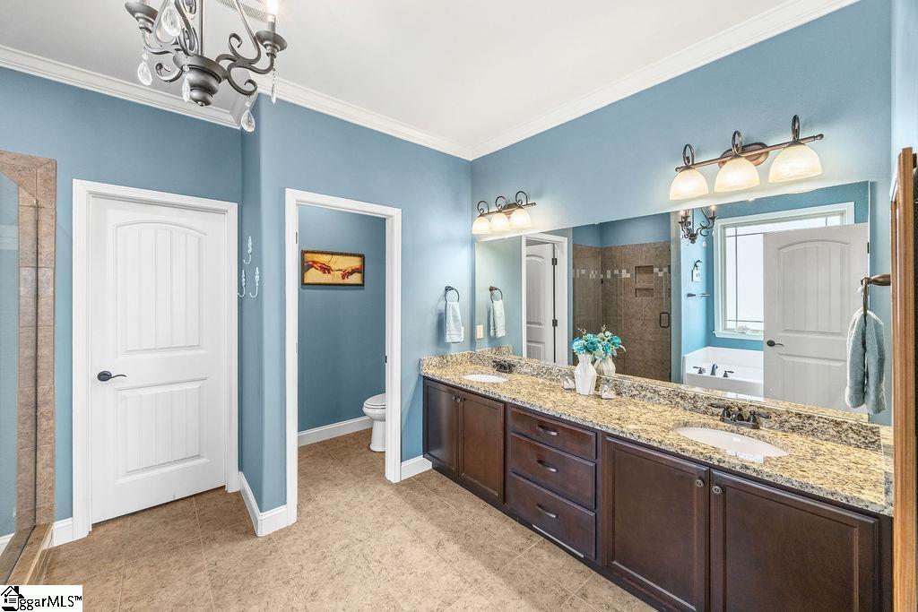 10 Meadowgold Lane