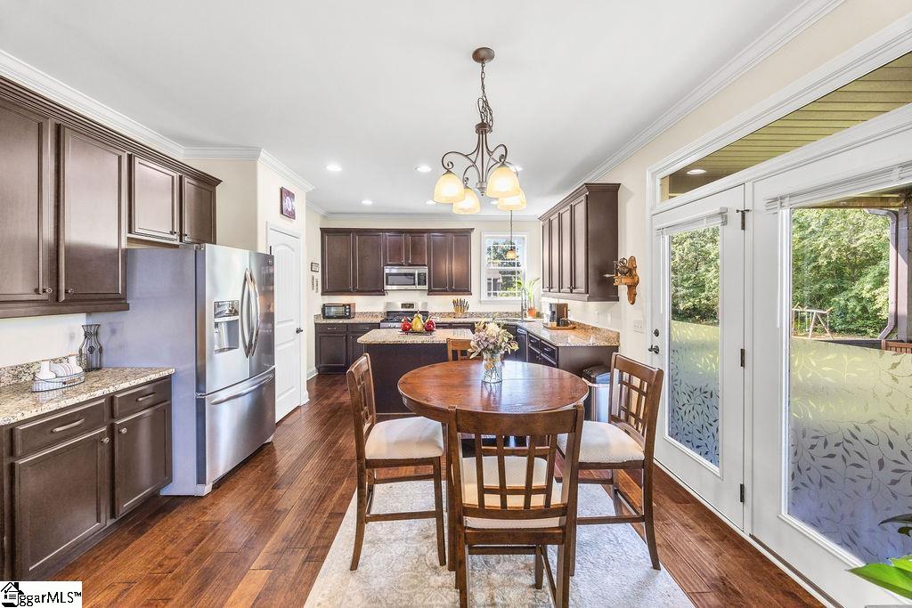 10 Meadowgold Lane