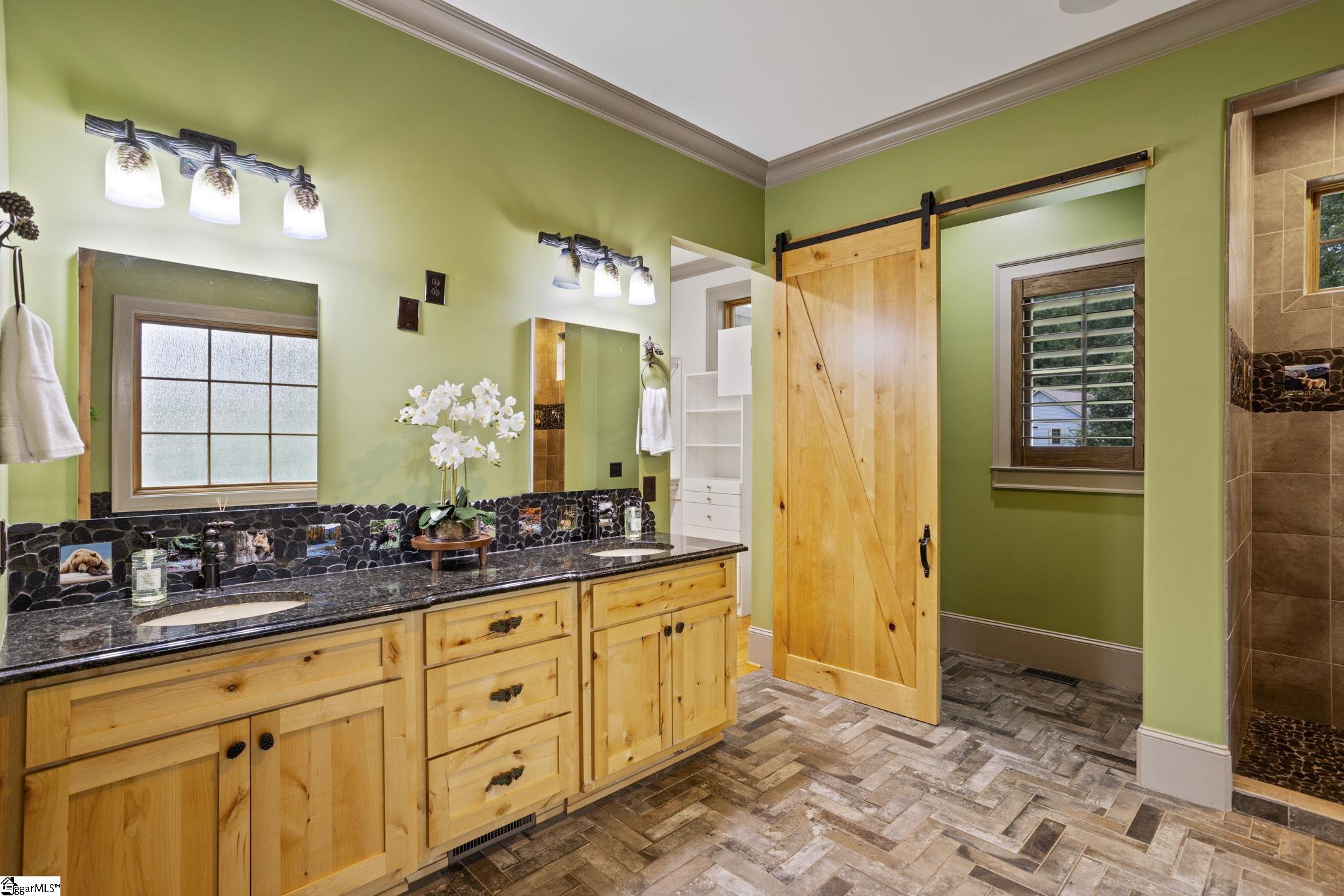 160 Mountain Brook Trail