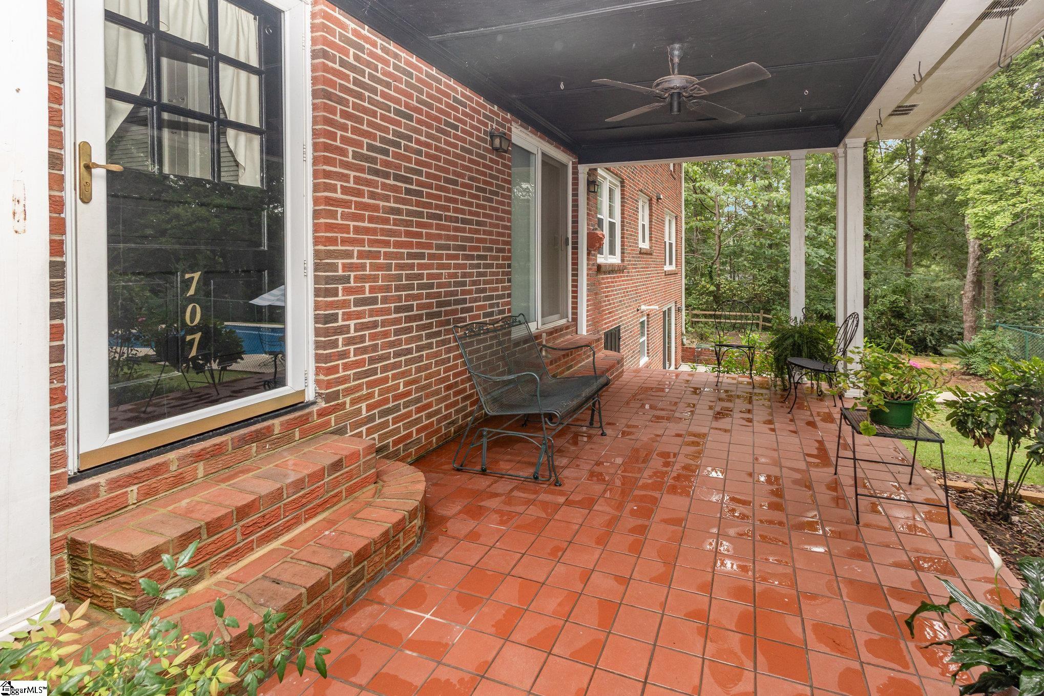 707 Parkview Drive