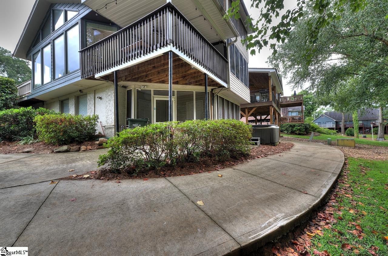 105 B Fairway Oaks Lane