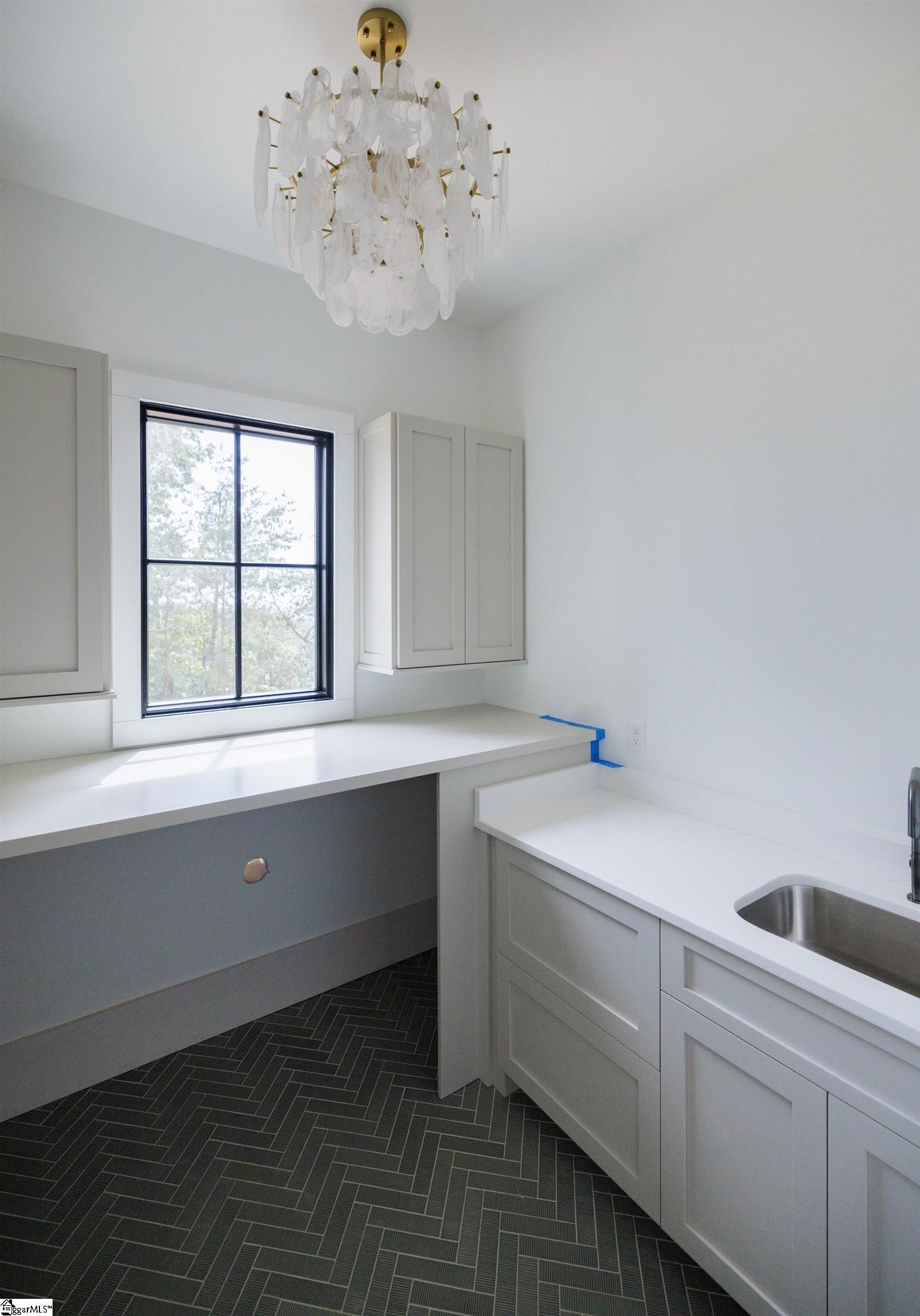 800 Montebello Drive