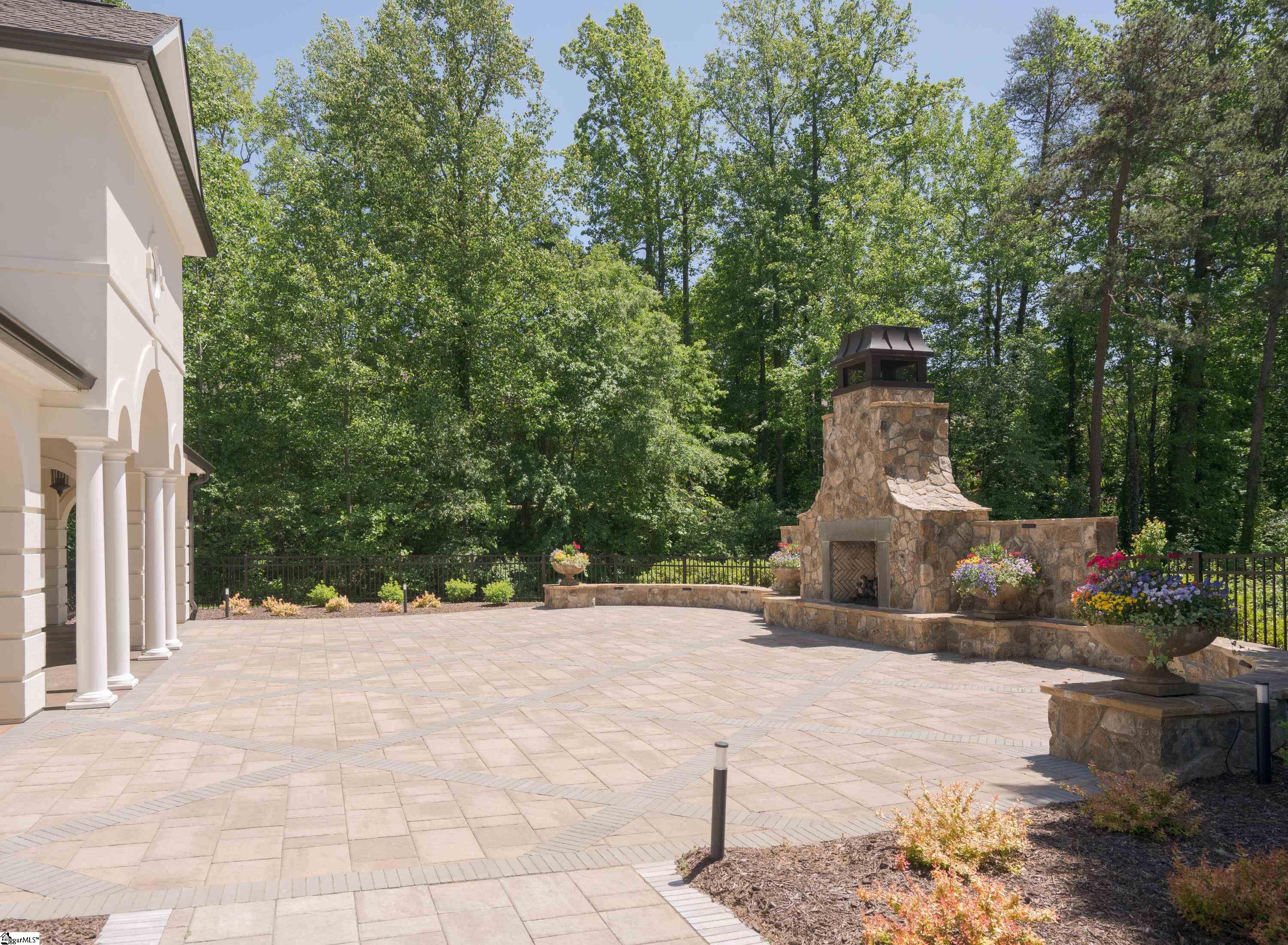 800 Montebello Drive