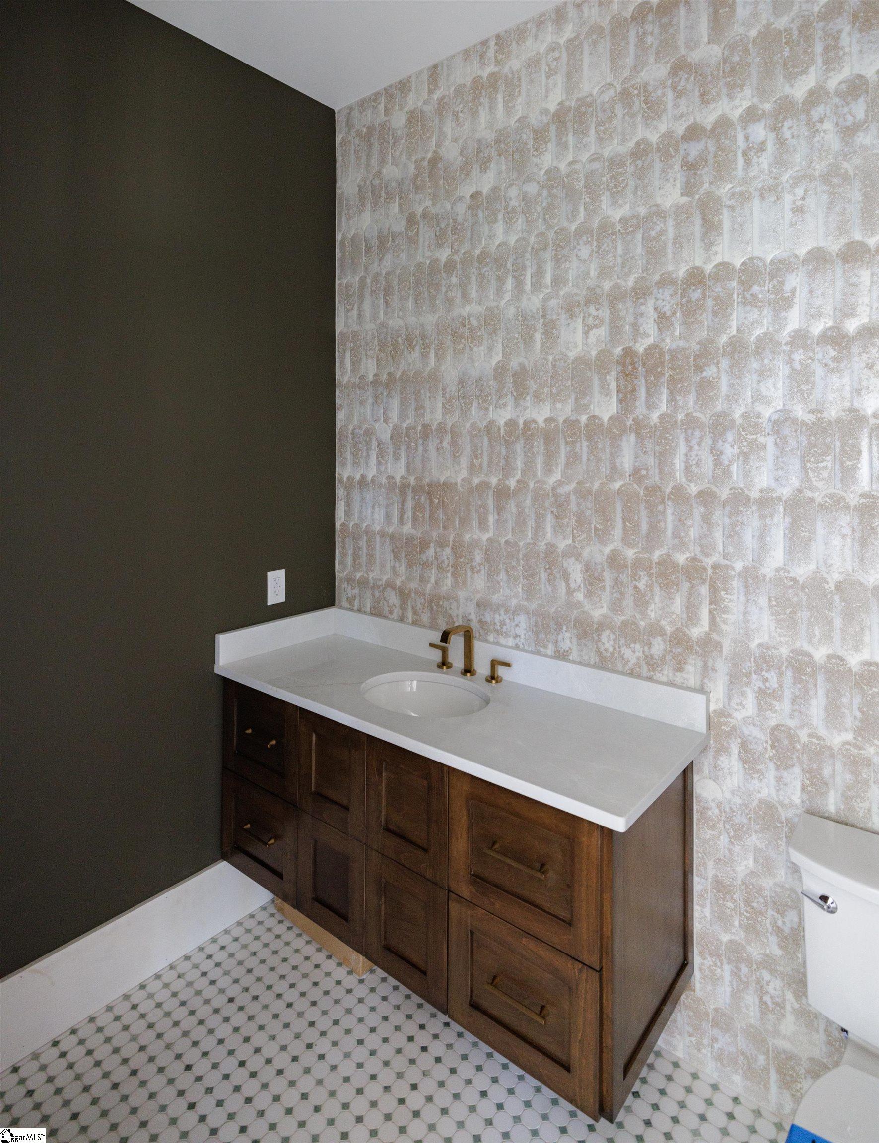 800 Montebello Drive