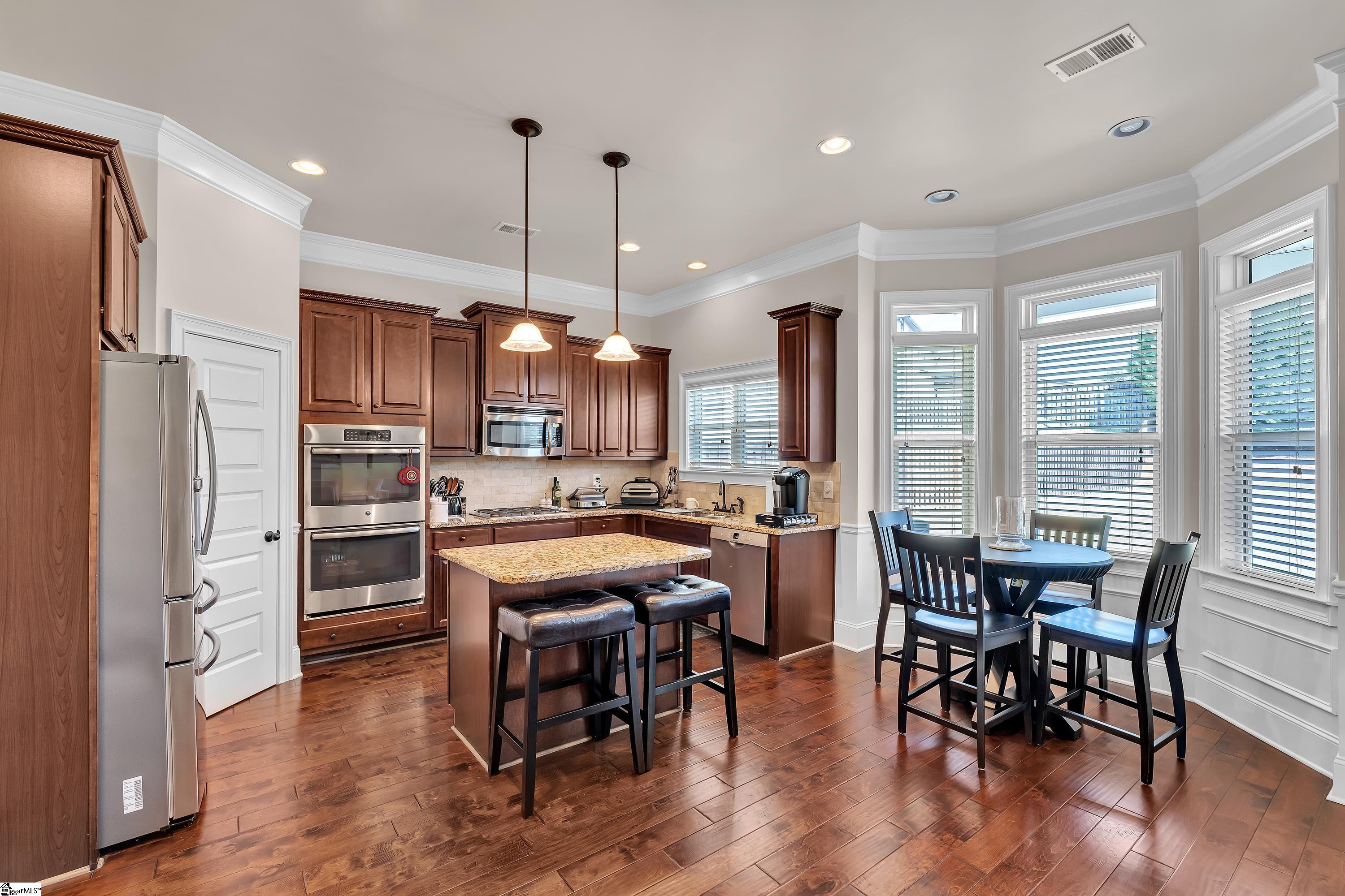 323 Sunnybrook Lane