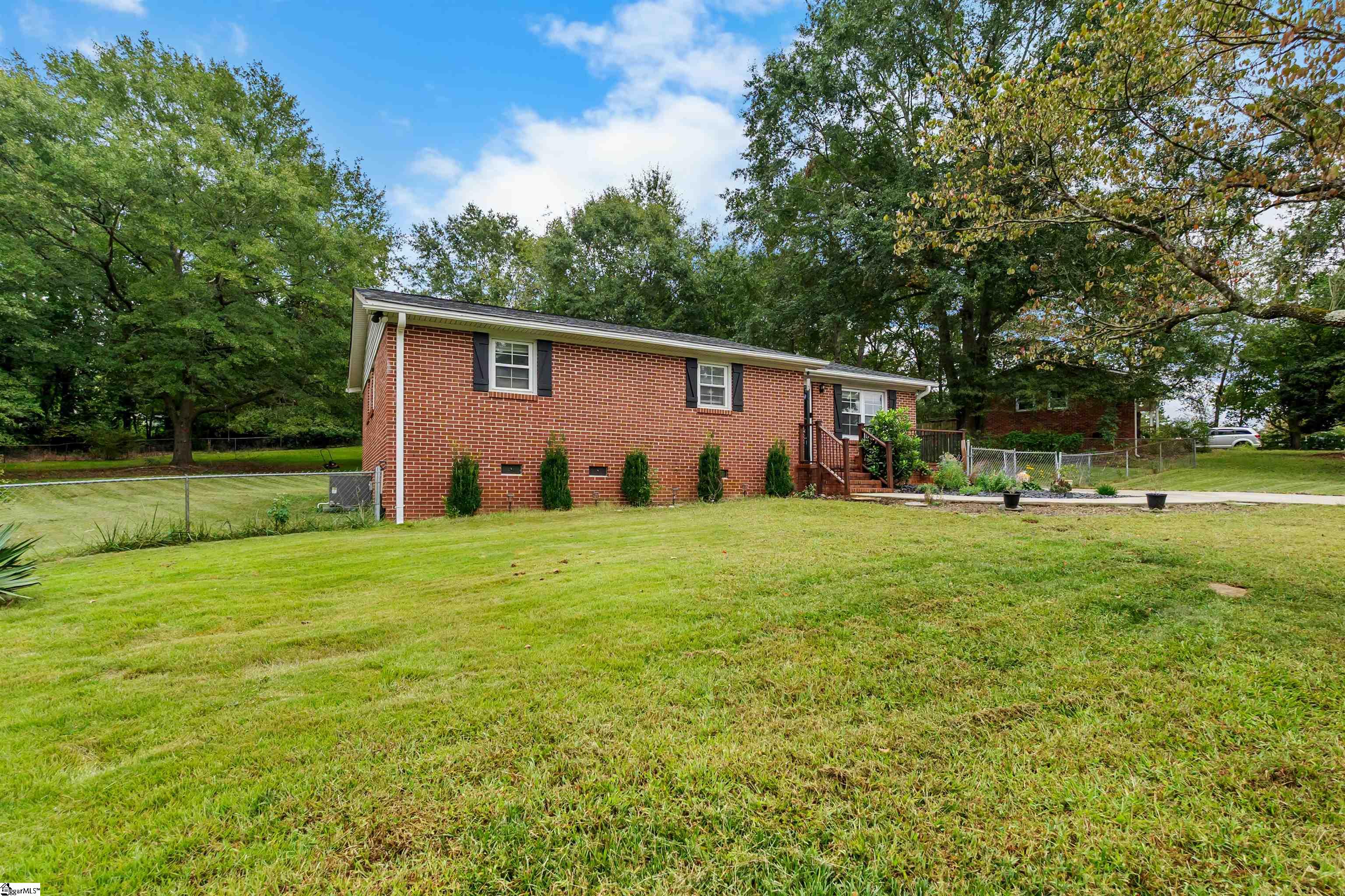 100 Cliffwood Court