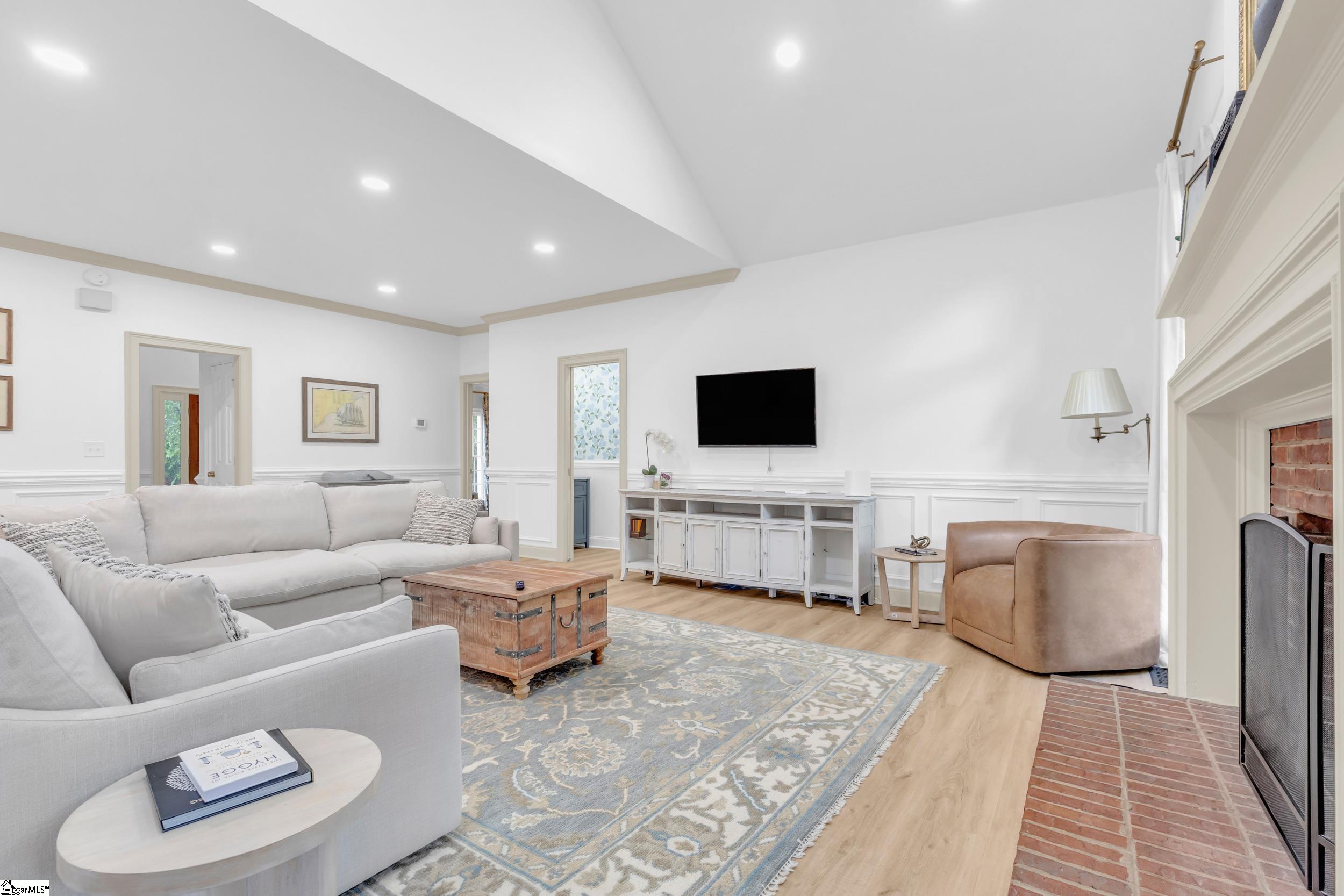 341 Parkside Drive