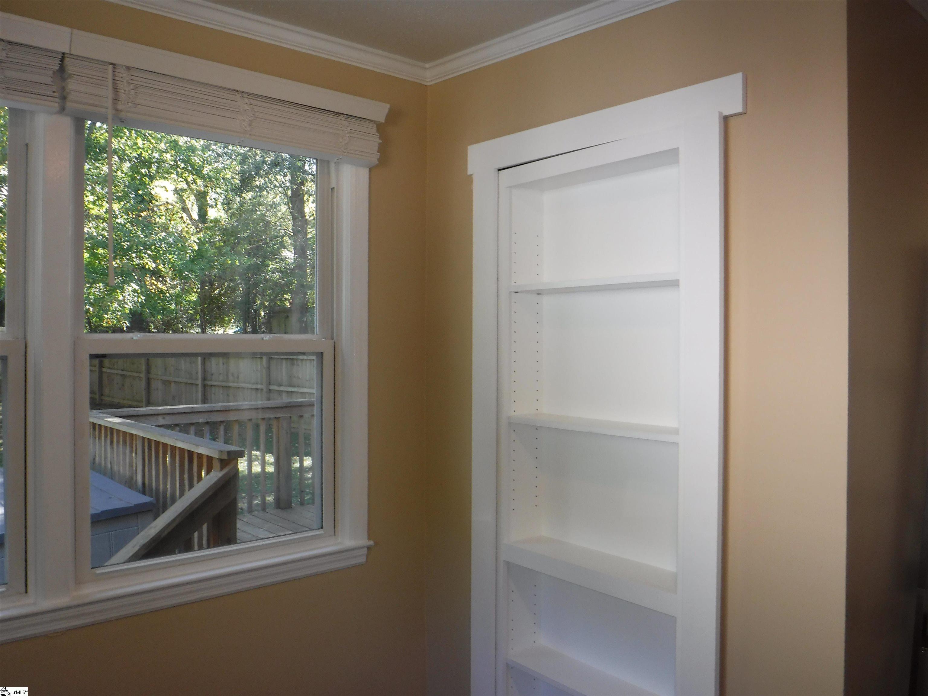 110 Oakleaf Drive