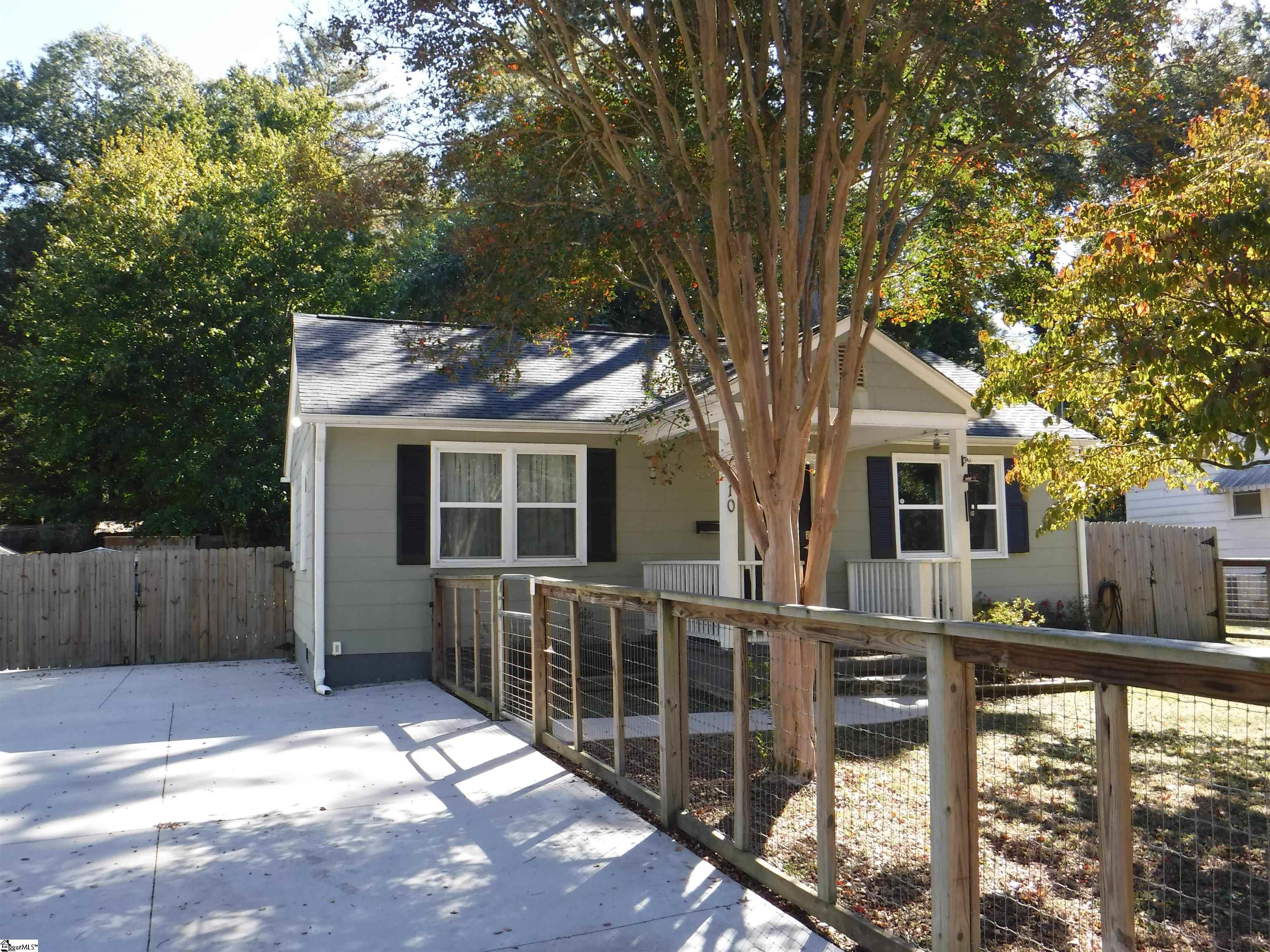 110 Oakleaf Drive
