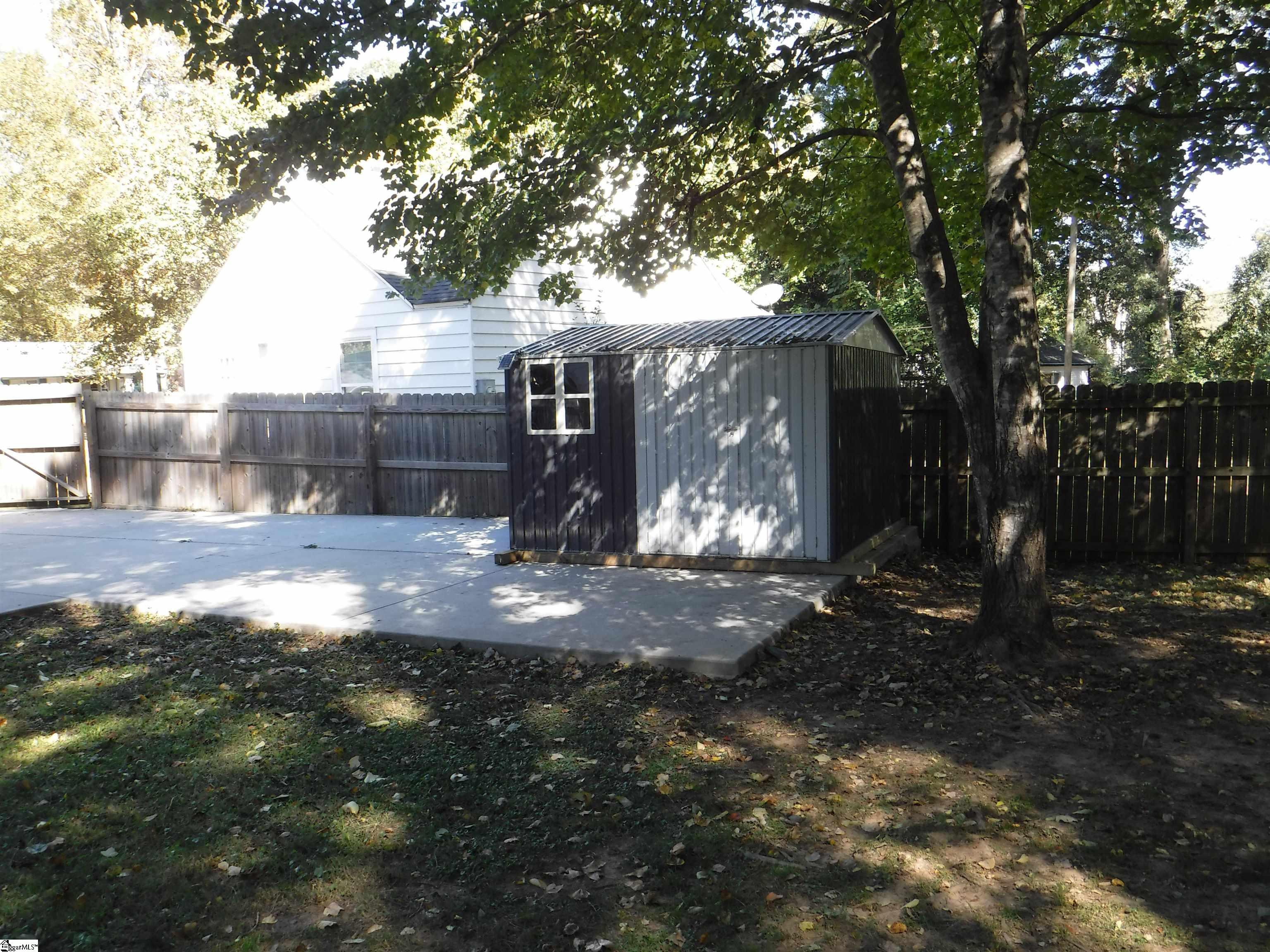 110 Oakleaf Drive