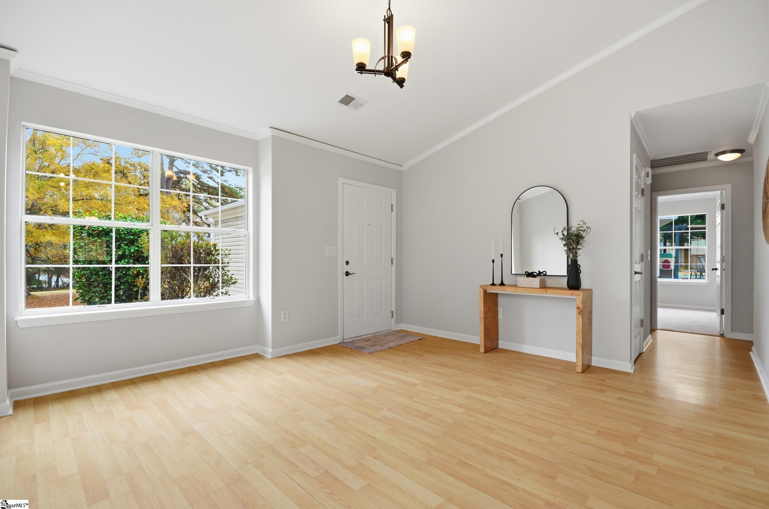 4 Hawkesbury Road