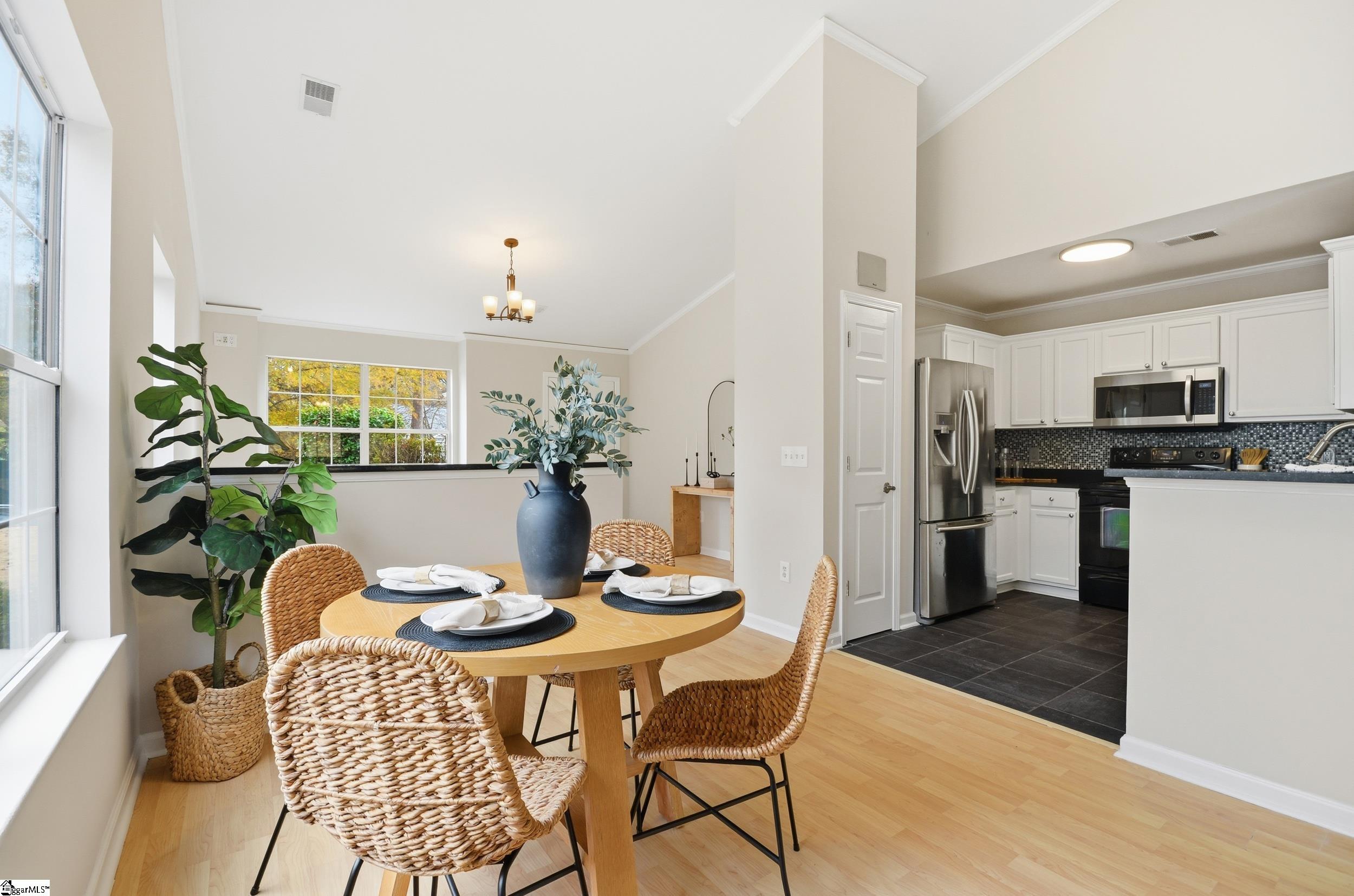 4 Hawkesbury Road