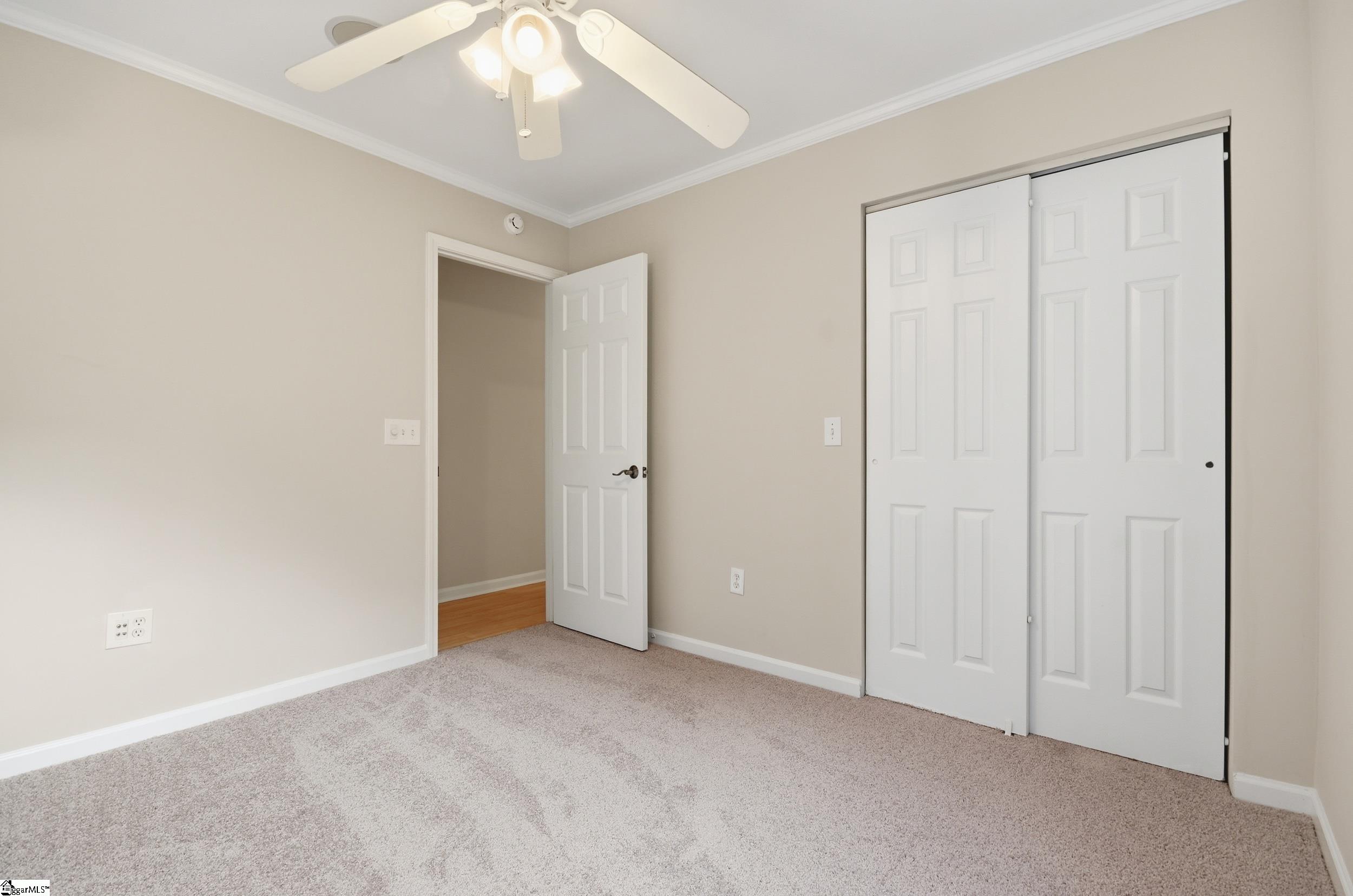 4 Hawkesbury Road