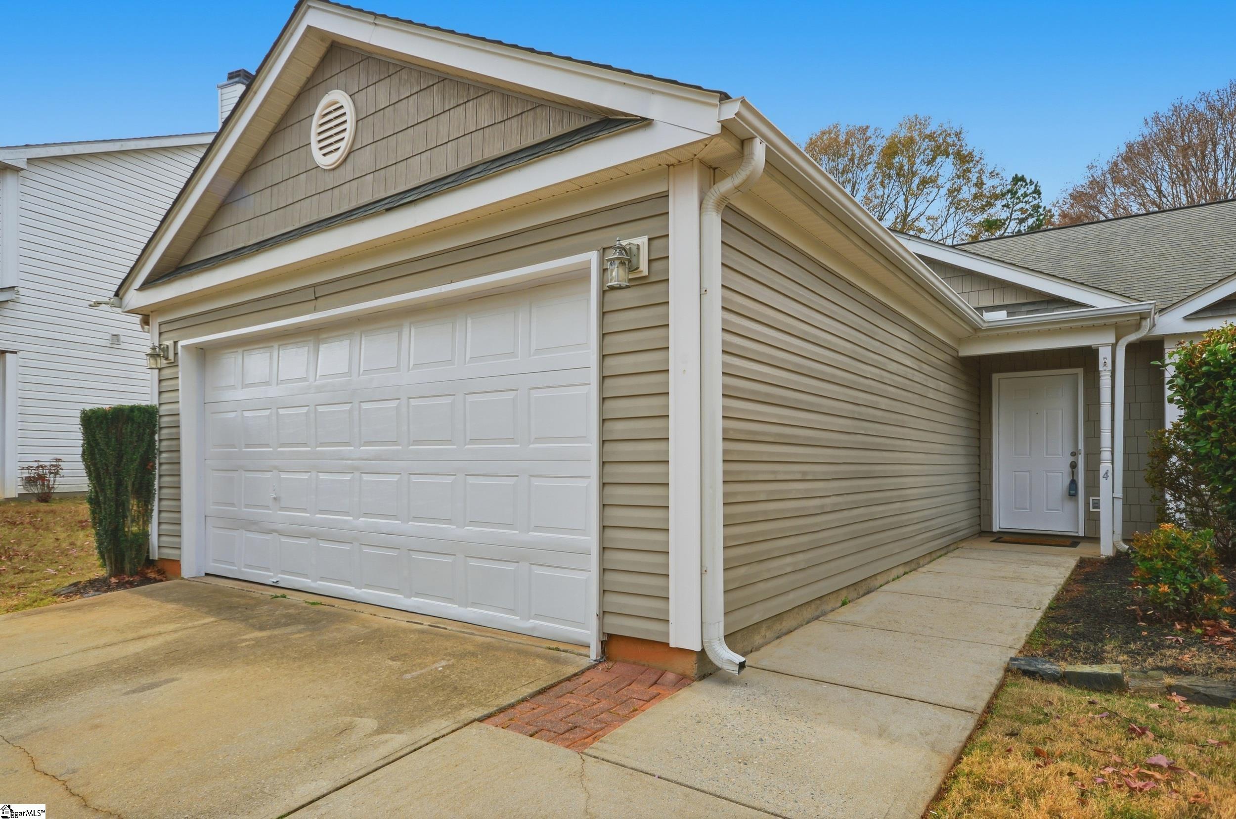 4 Hawkesbury Road