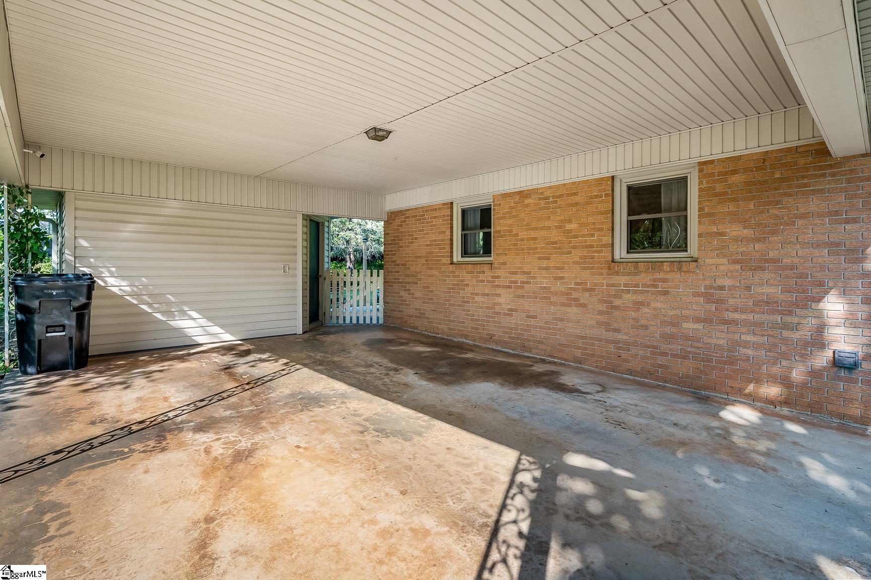 2313 Poplar Lane