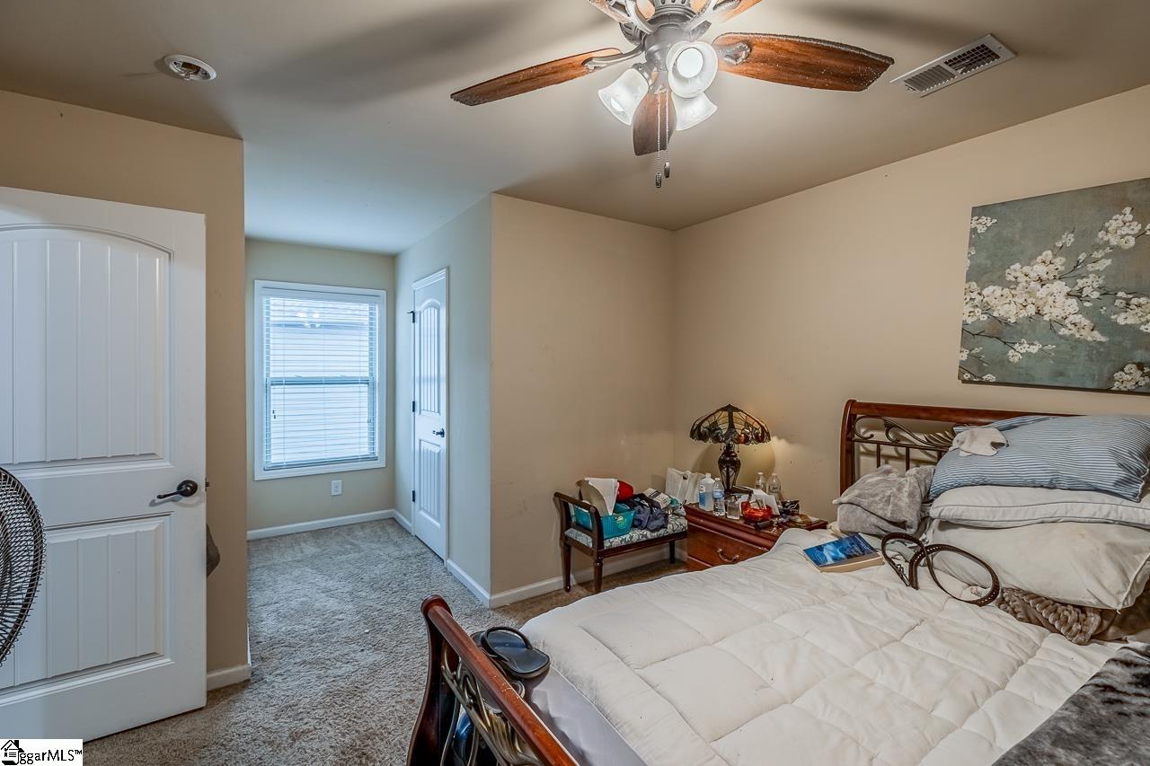 51 Wood Hollow Circle