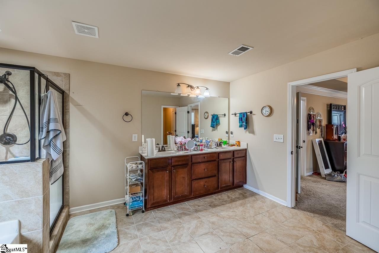 51 Wood Hollow Circle