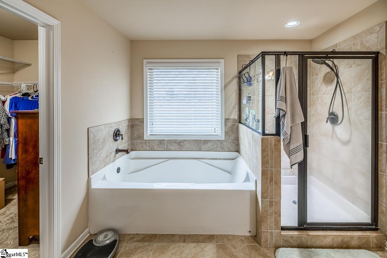 51 Wood Hollow Circle