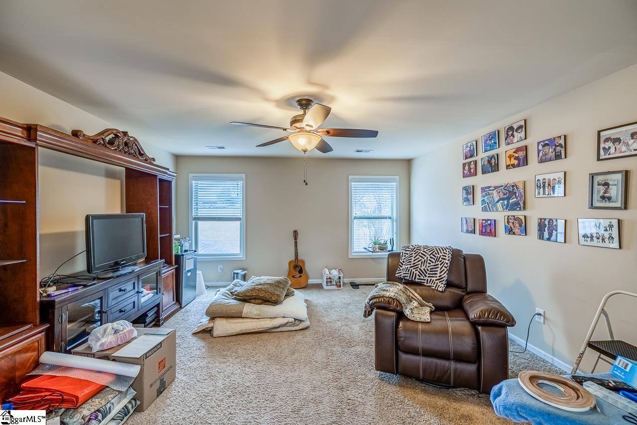 51 Wood Hollow Circle