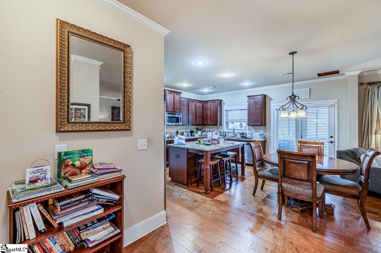 51 Wood Hollow Circle