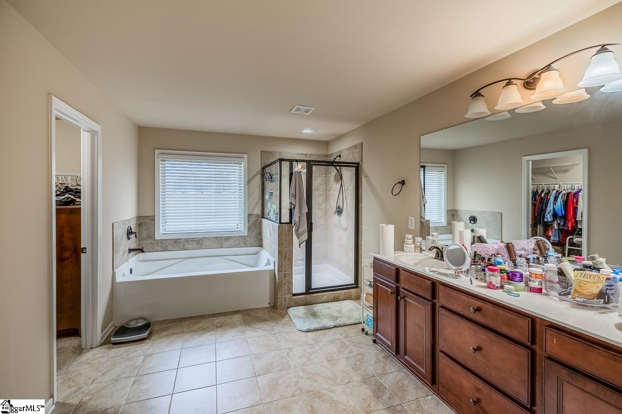 51 Wood Hollow Circle