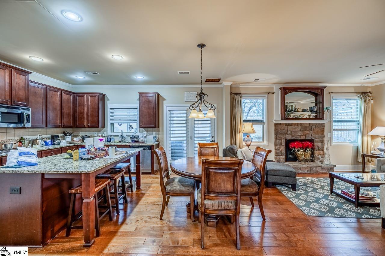 51 Wood Hollow Circle