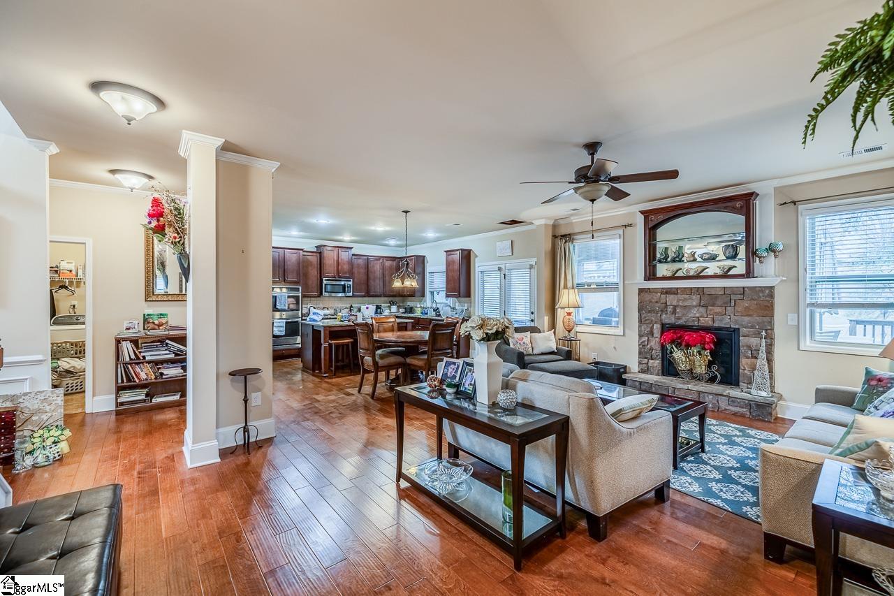 51 Wood Hollow Circle