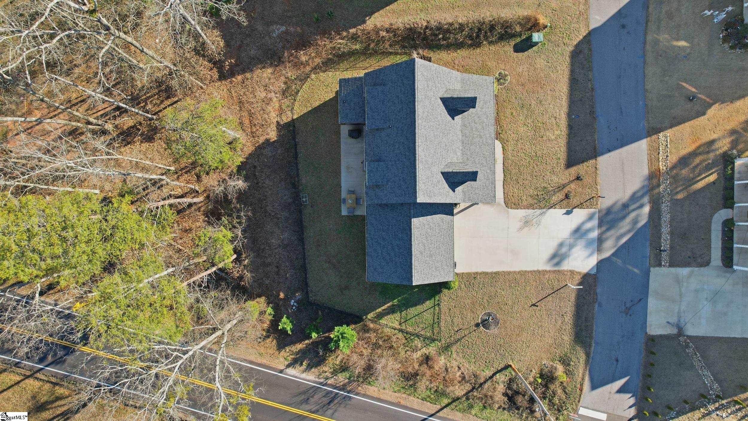 103 W Chestnut Court