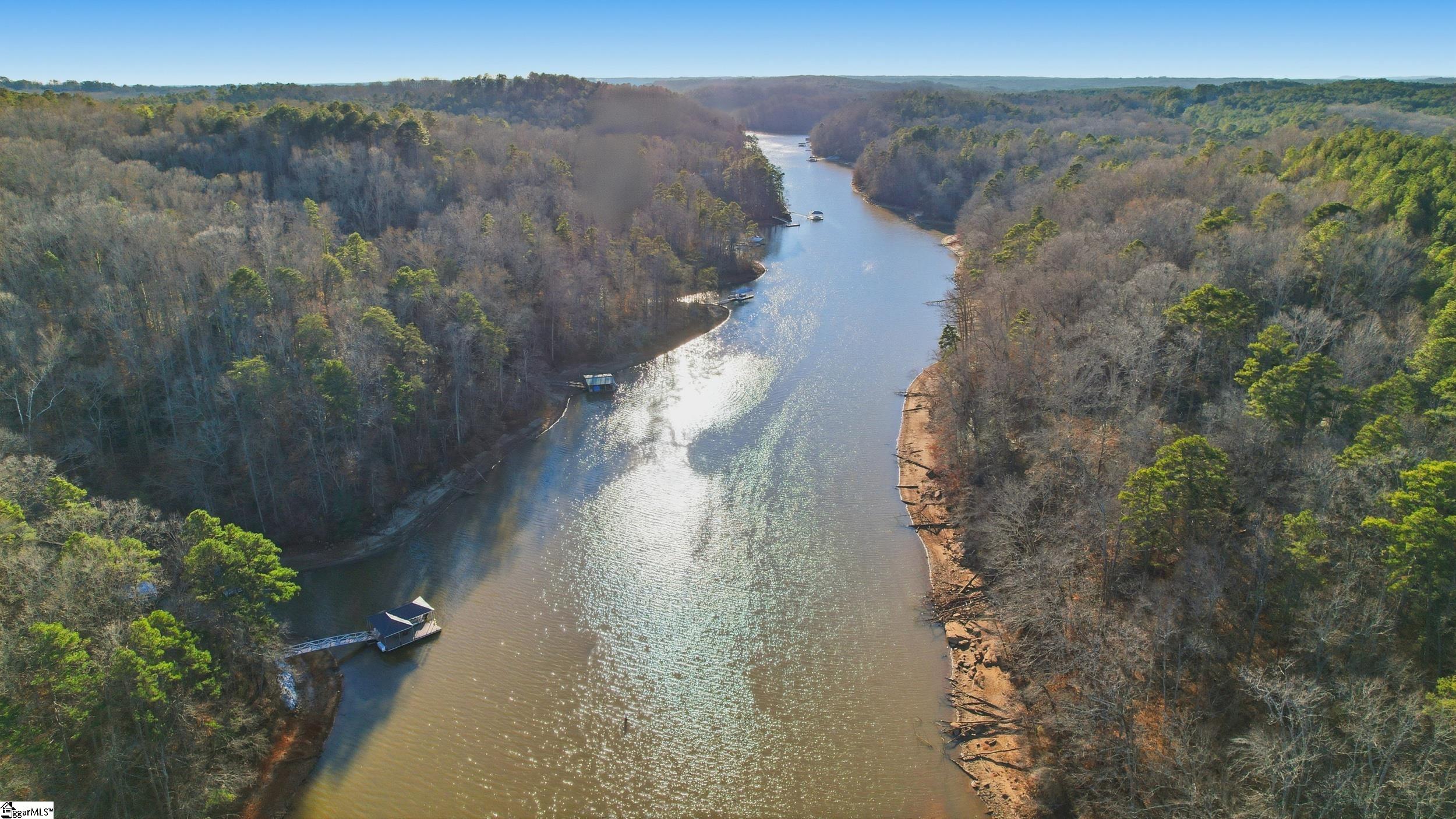 103 W Chestnut Court