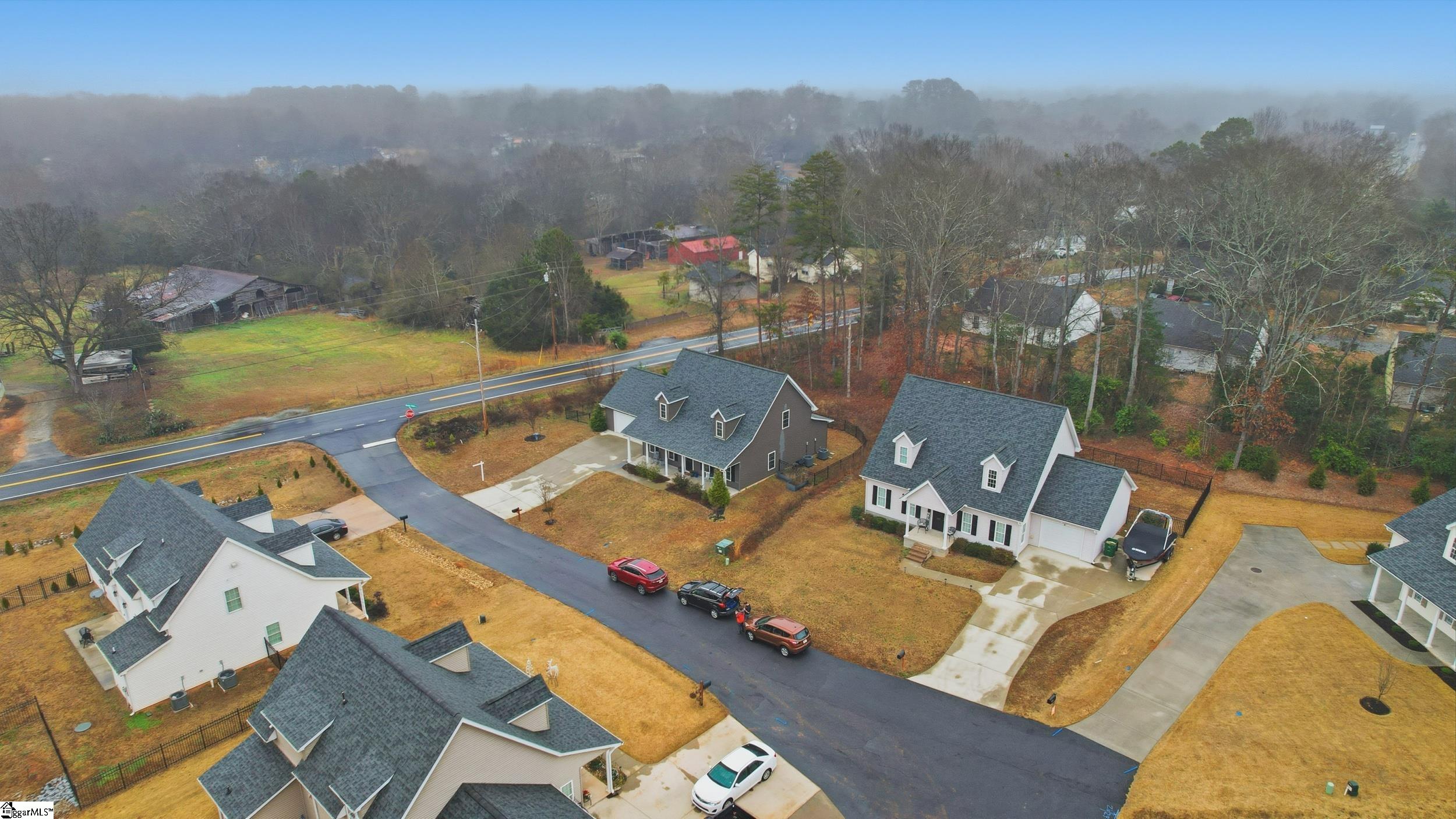 103 W Chestnut Court