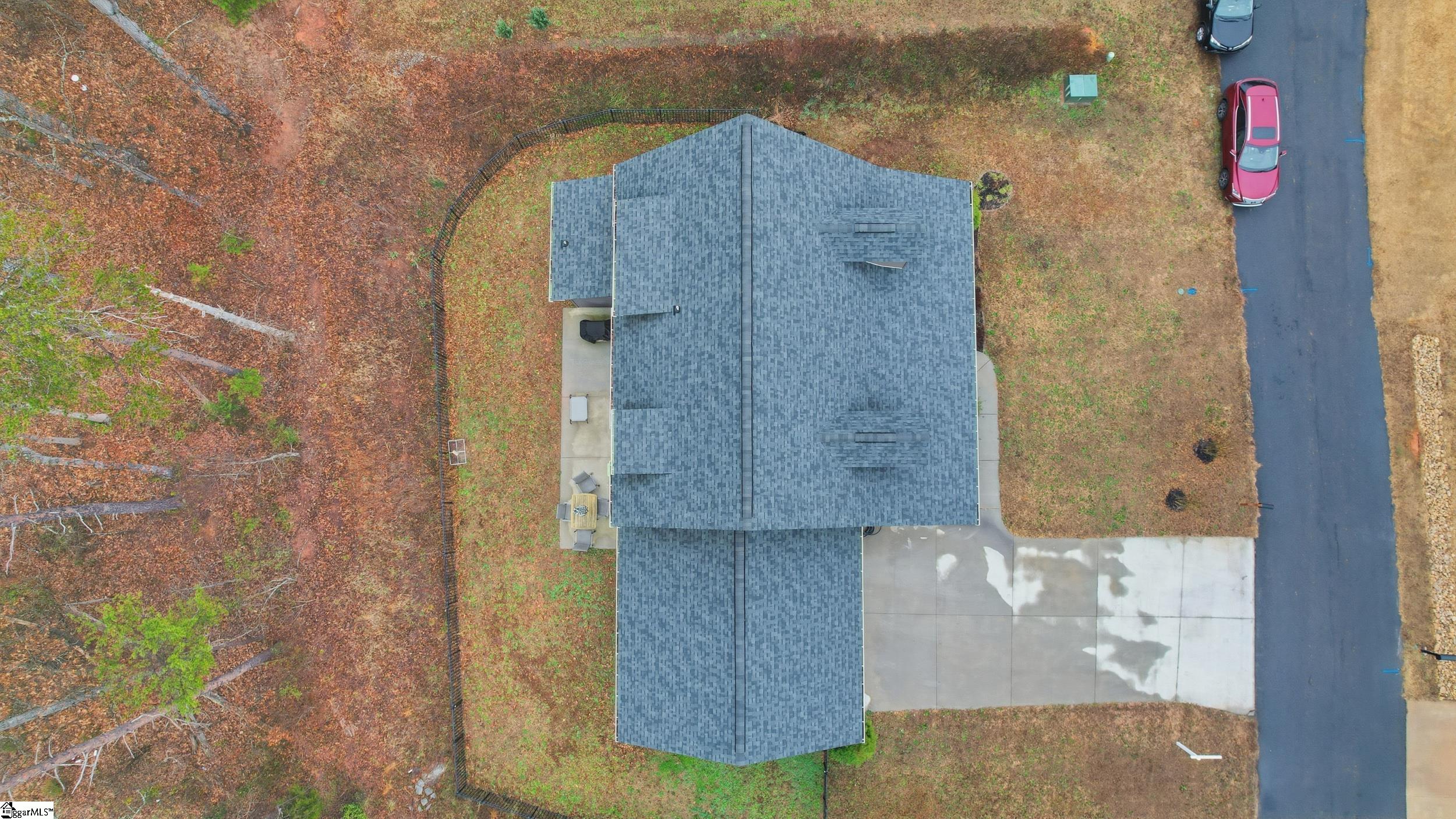 103 W Chestnut Court