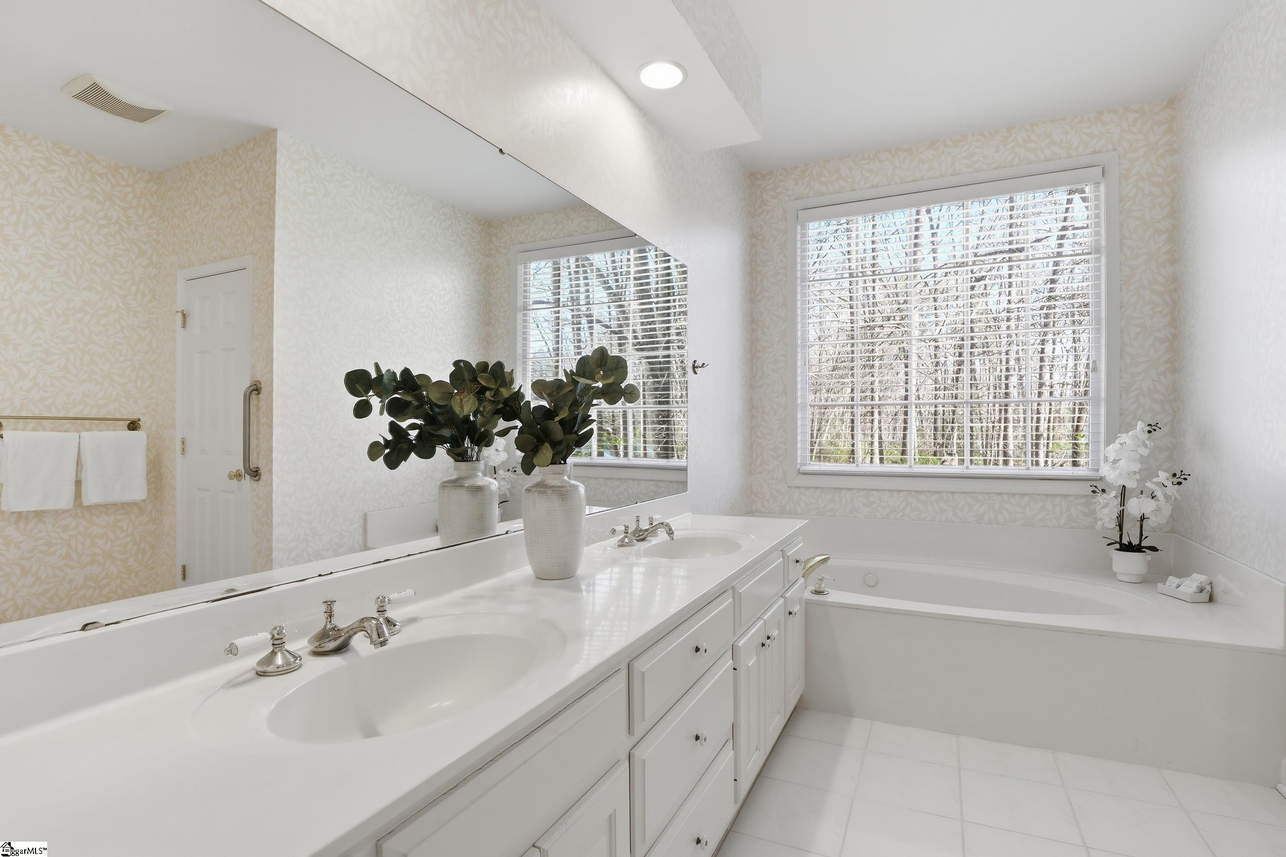 103 Silver Fox Trail