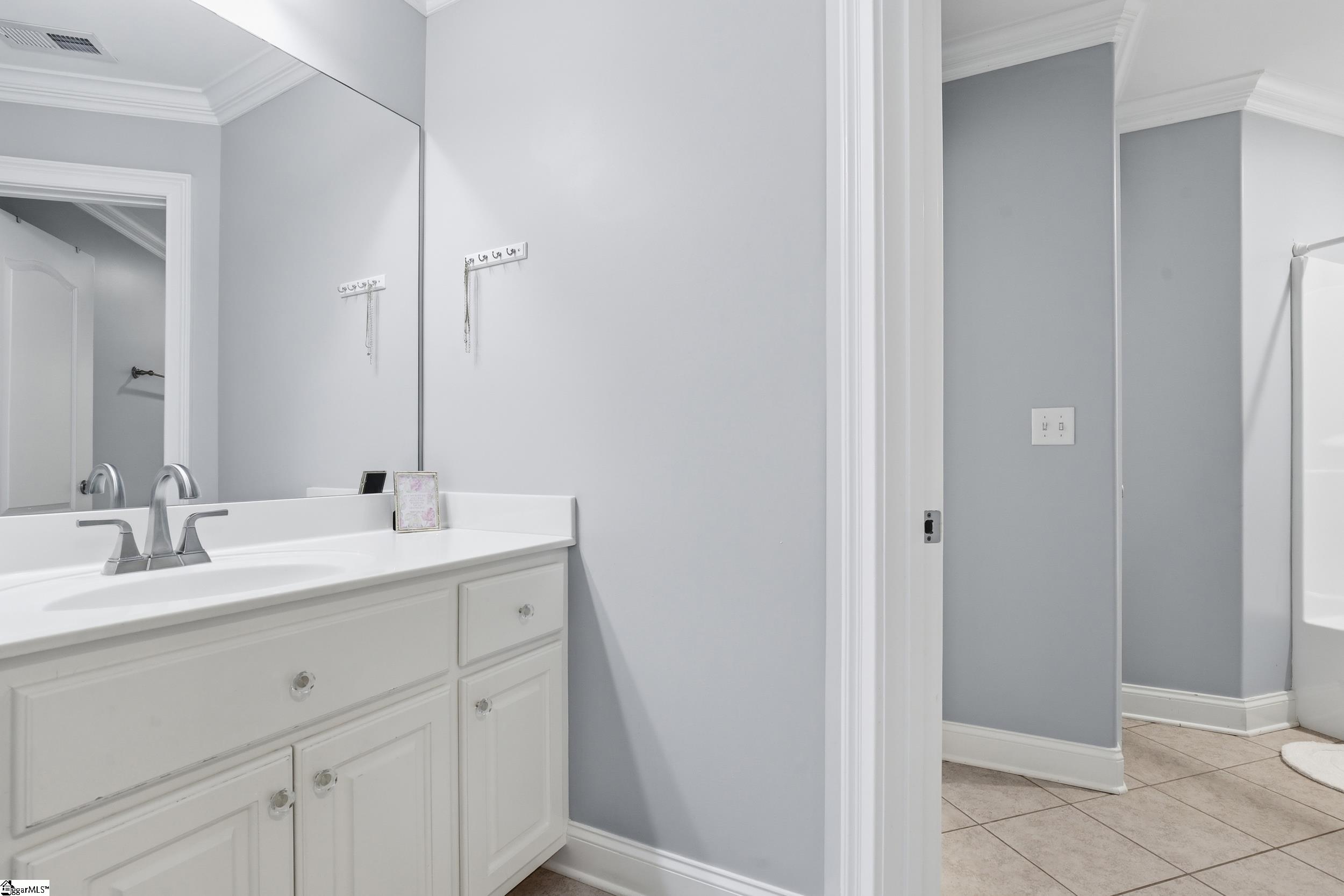 207 Griffith Hill Way