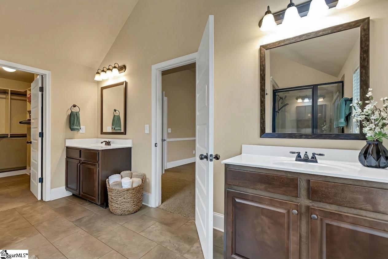 14 River Valley Lane