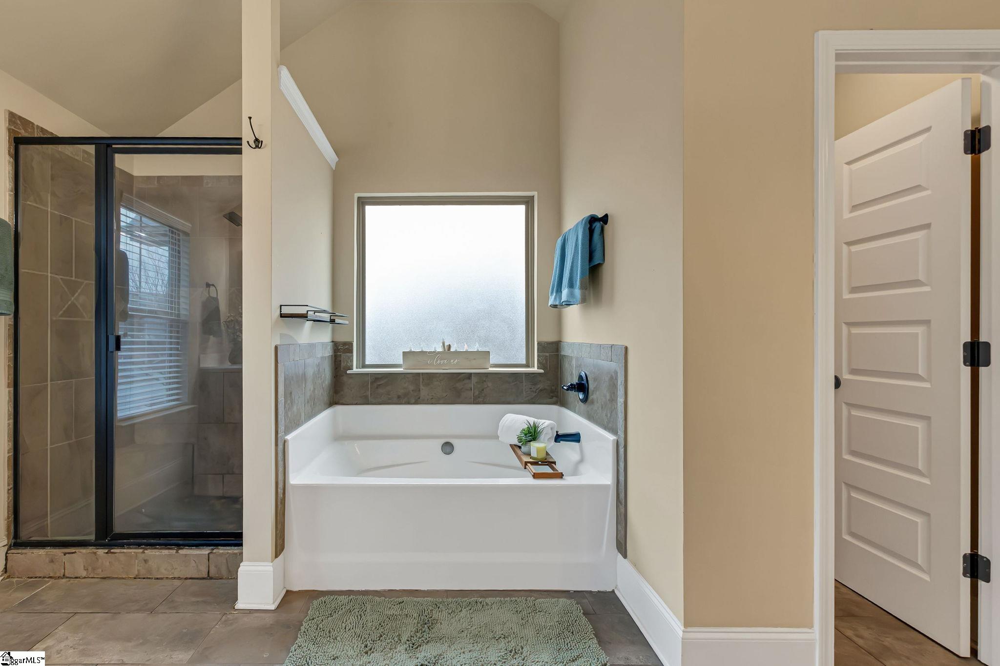 14 River Valley Lane