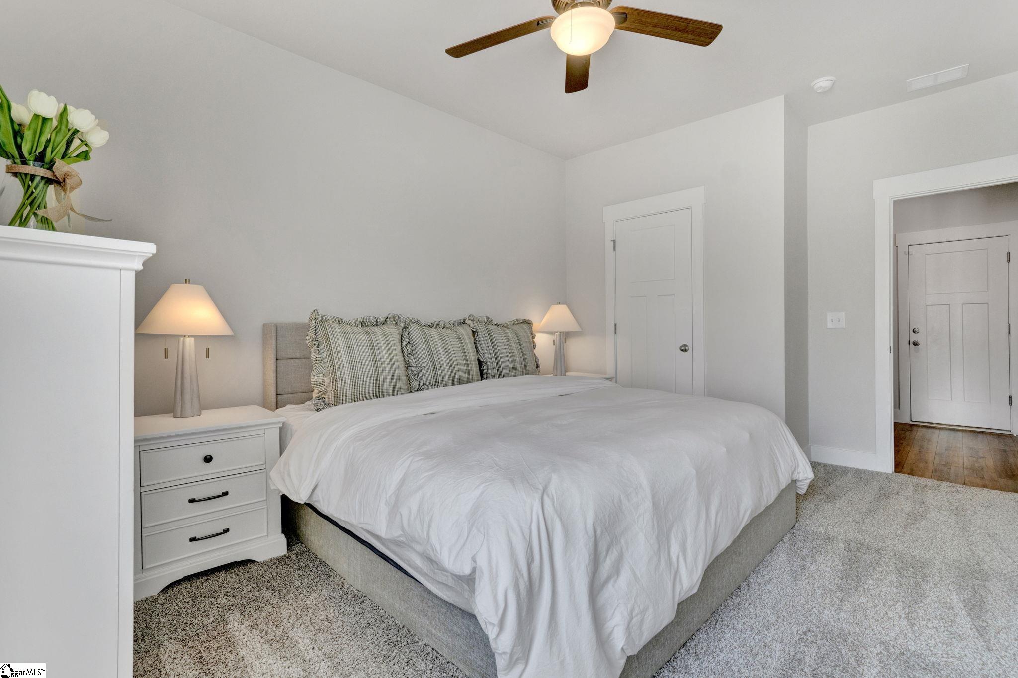 404 Roderick Lane