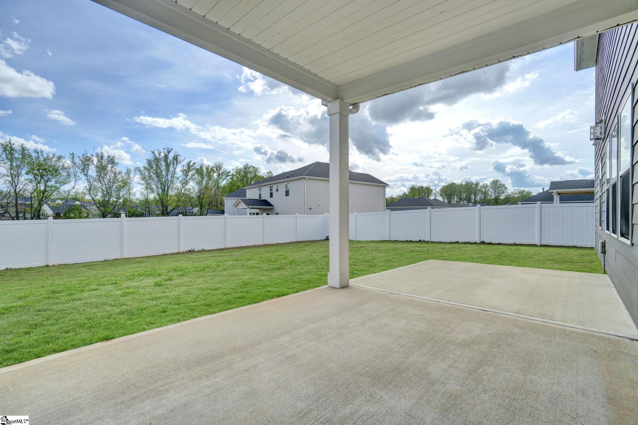 404 Roderick Lane