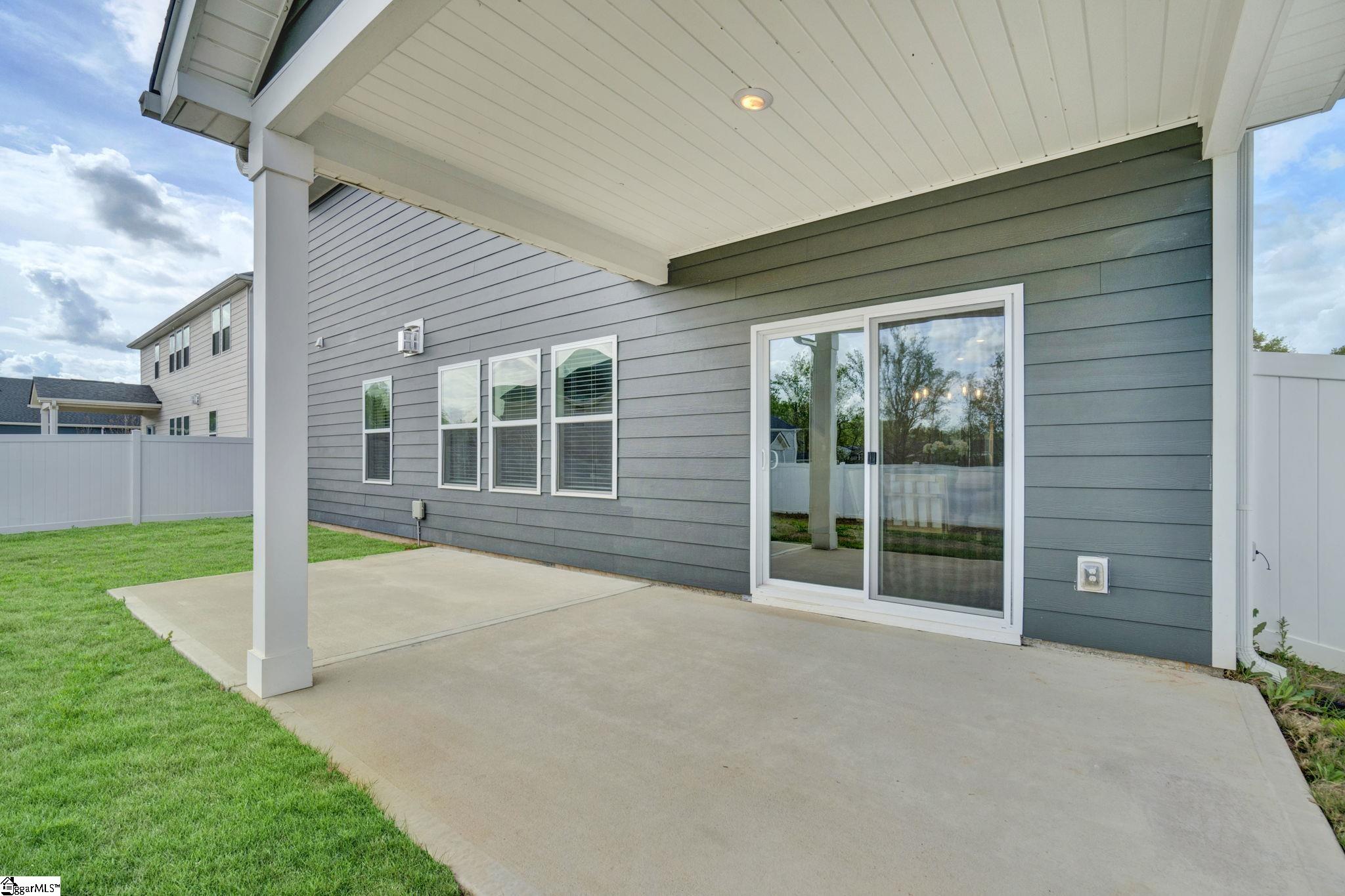 404 Roderick Lane