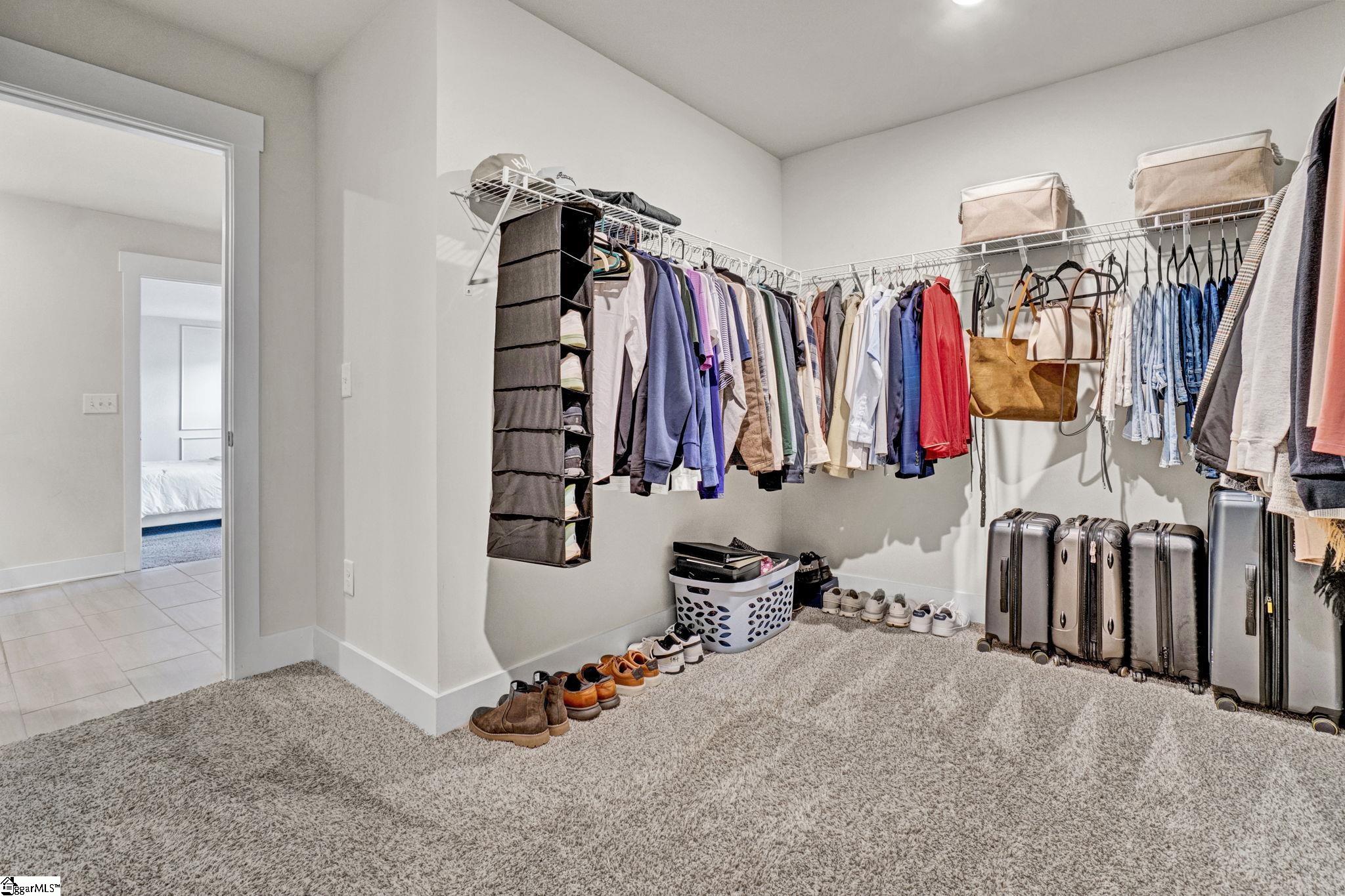 404 Roderick Lane