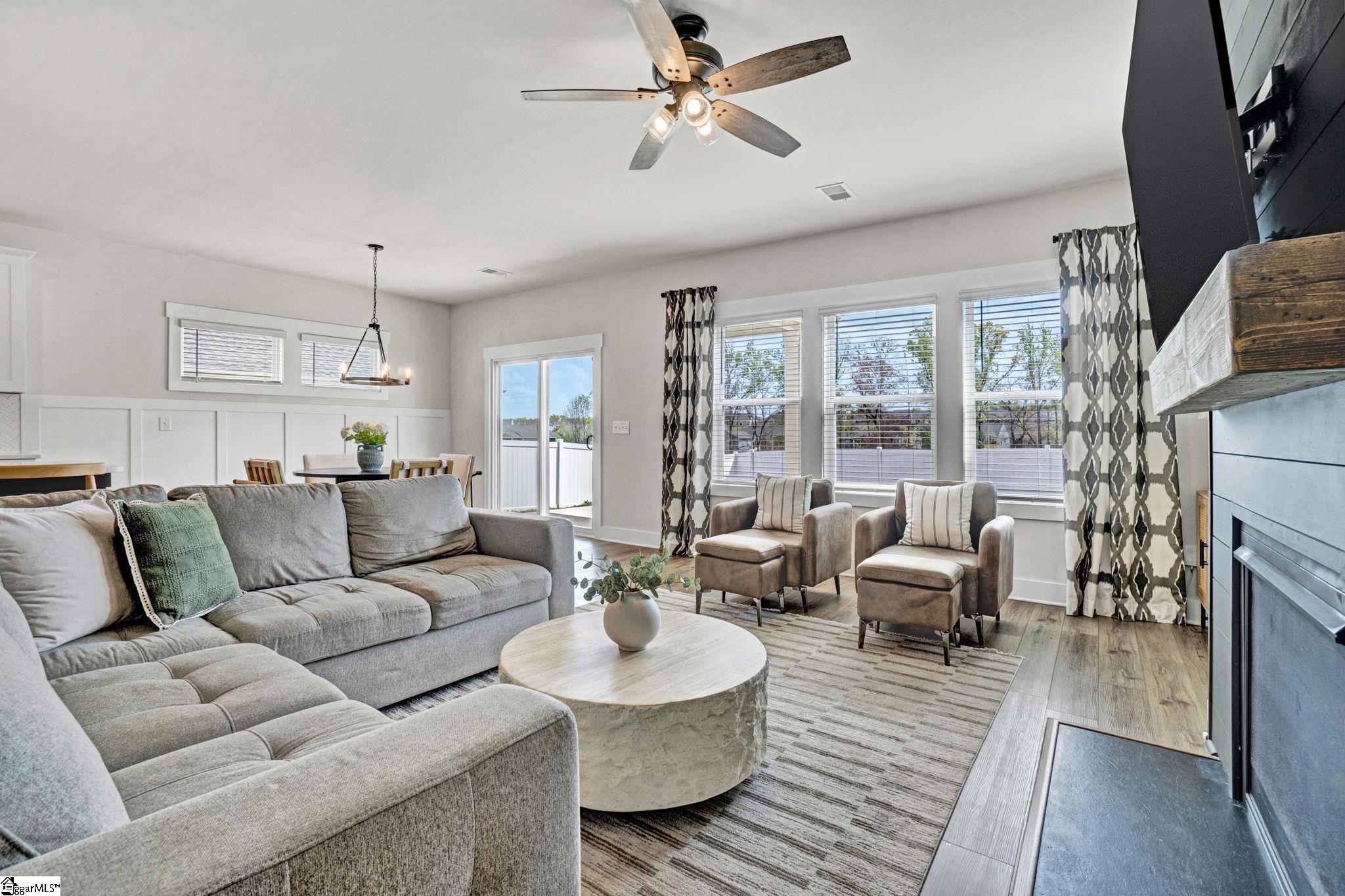 404 Roderick Lane