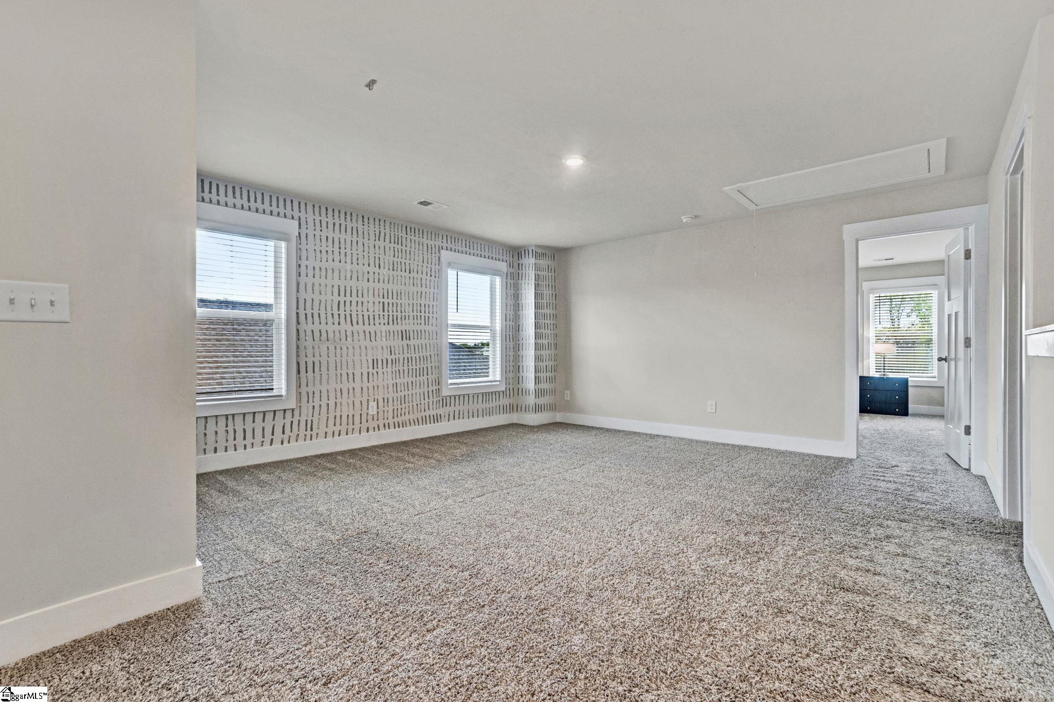 404 Roderick Lane