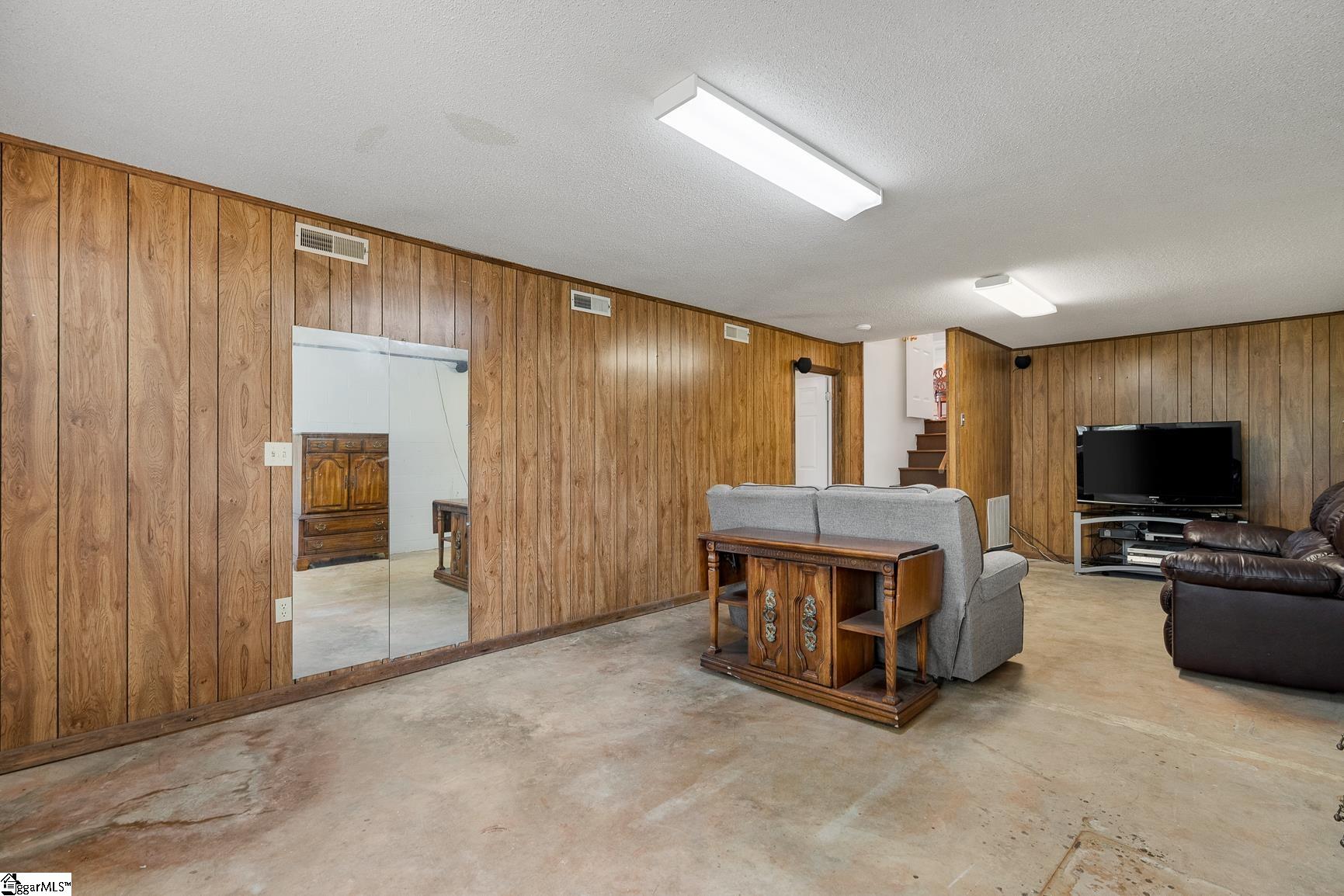124 Center Pointe Road