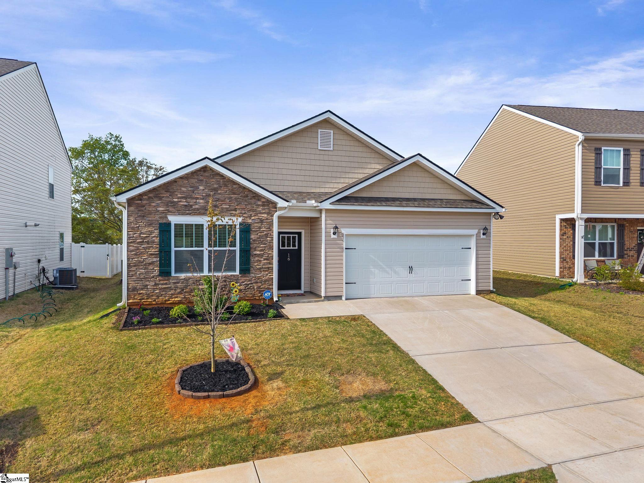 16 Oak Edge Lane