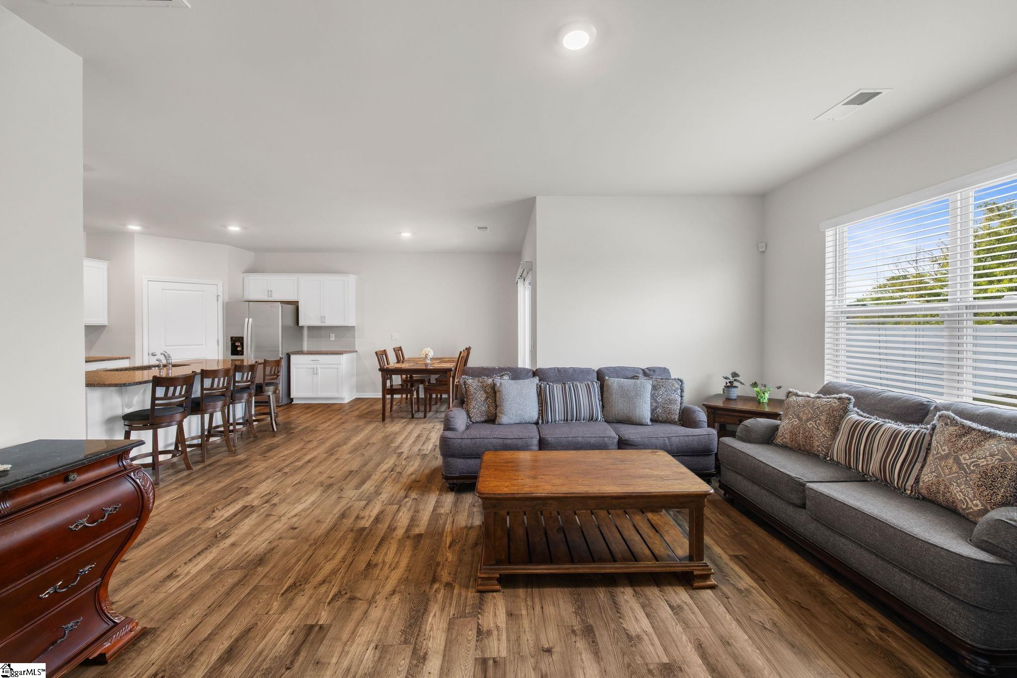 16 Oak Edge Lane