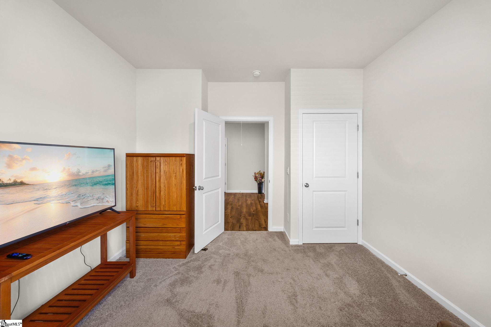 16 Oak Edge Lane