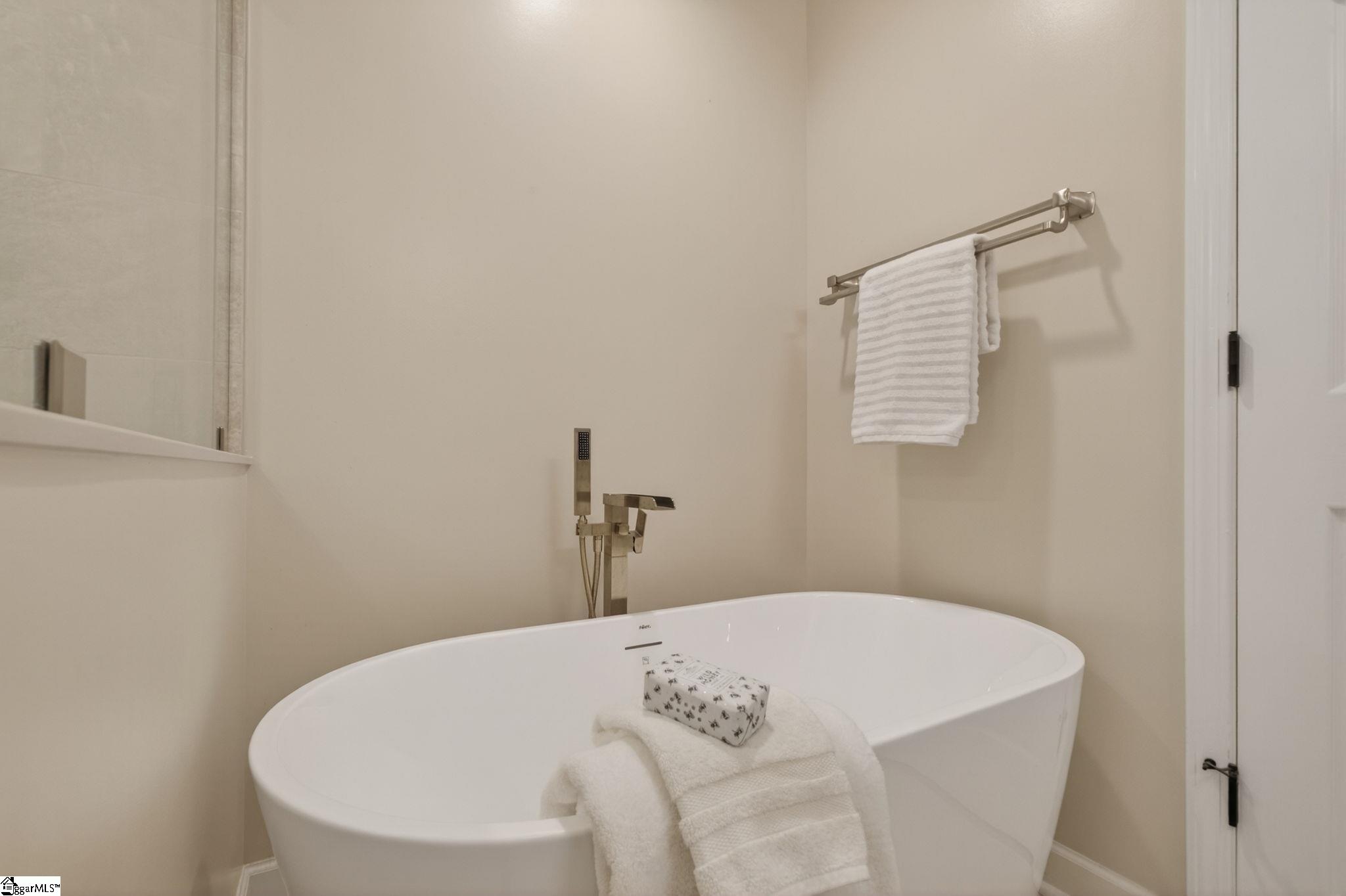 322 Shorecrest Drive