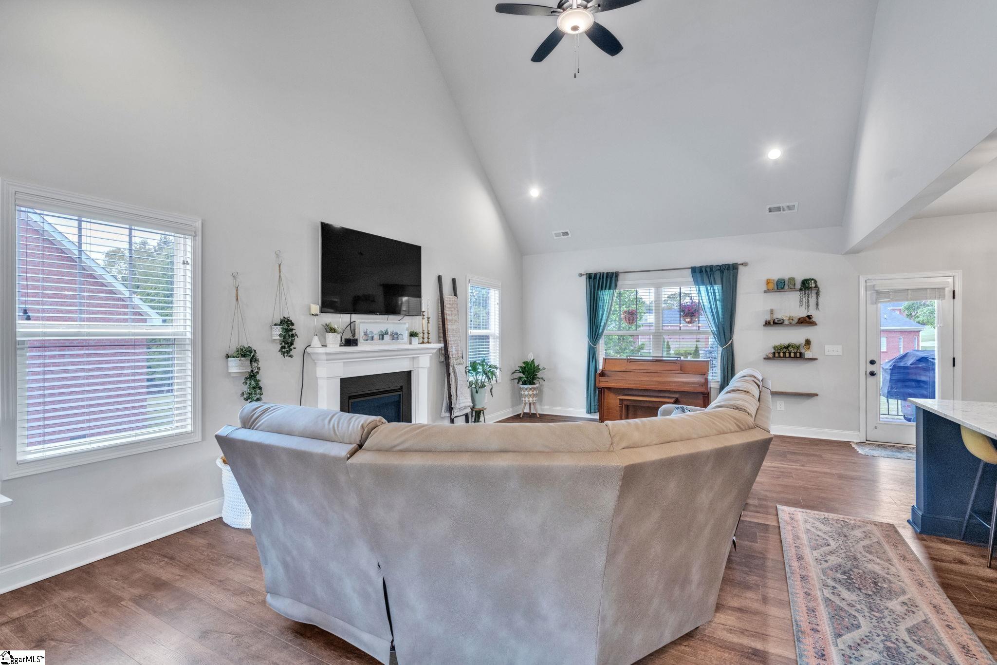 110 Bonaire Pt Point