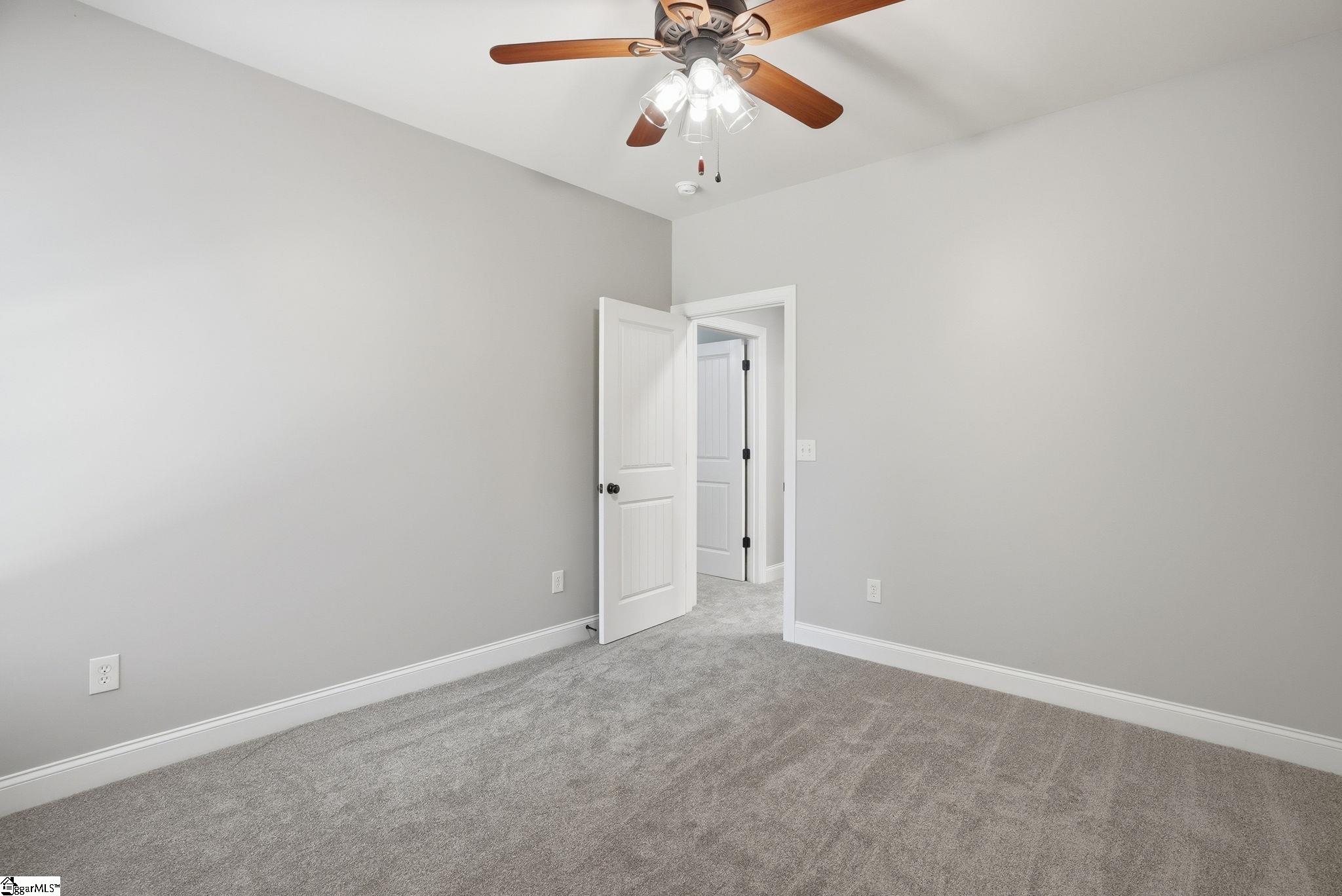 44 Crossland Way