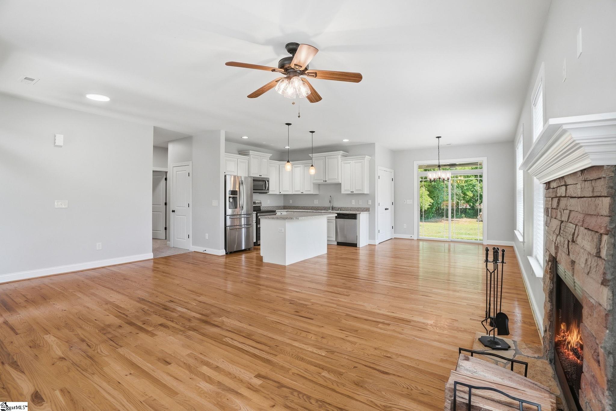 44 Crossland Way