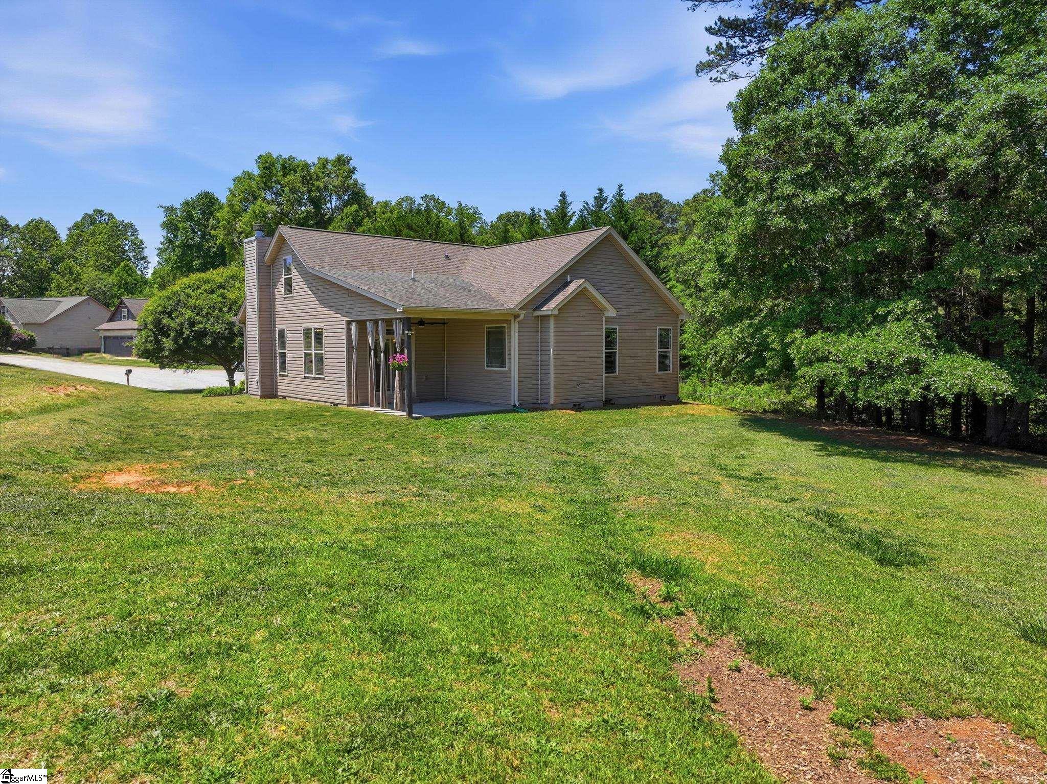 44 Crossland Way